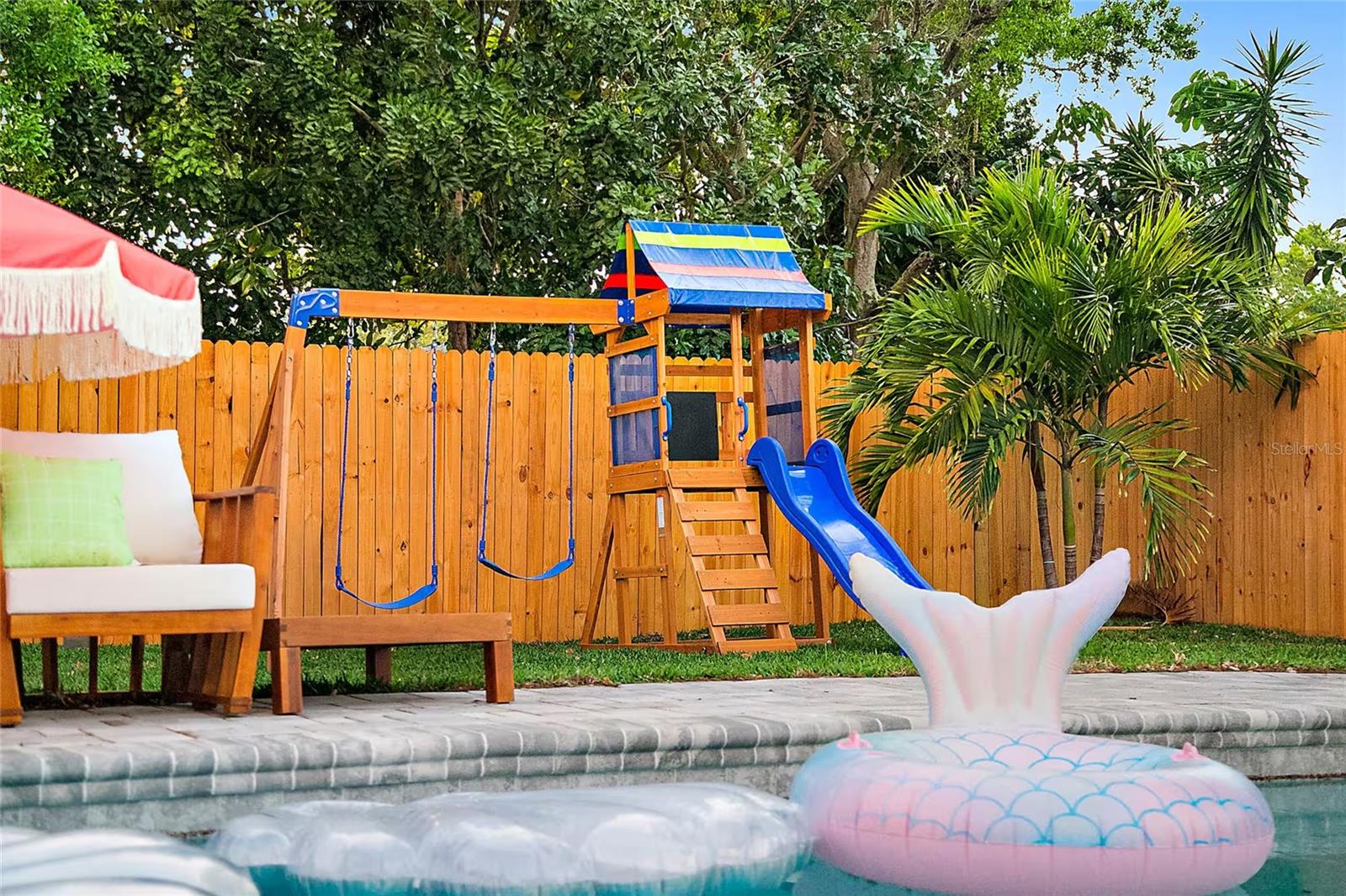 8686 124TH WAY, Seminole, FL 33772