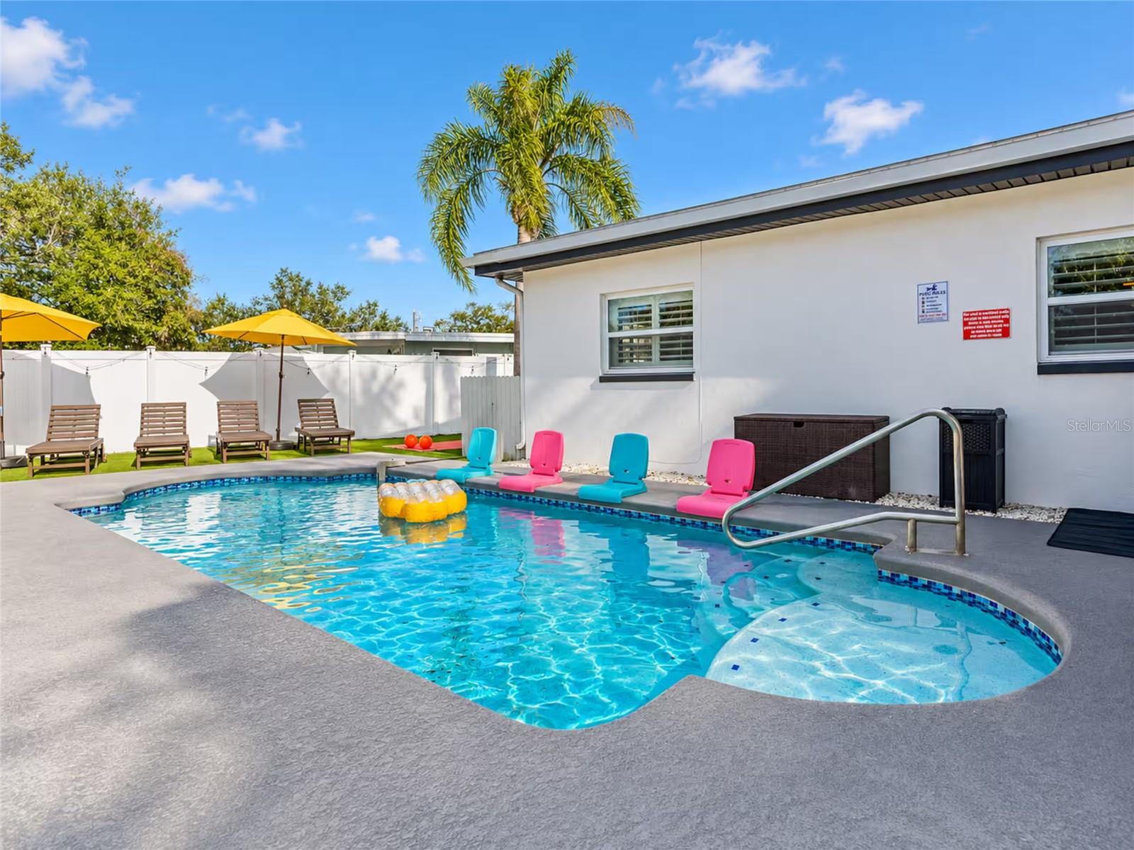 100 GATEWOOD DRIVE, Largo, FL 33770