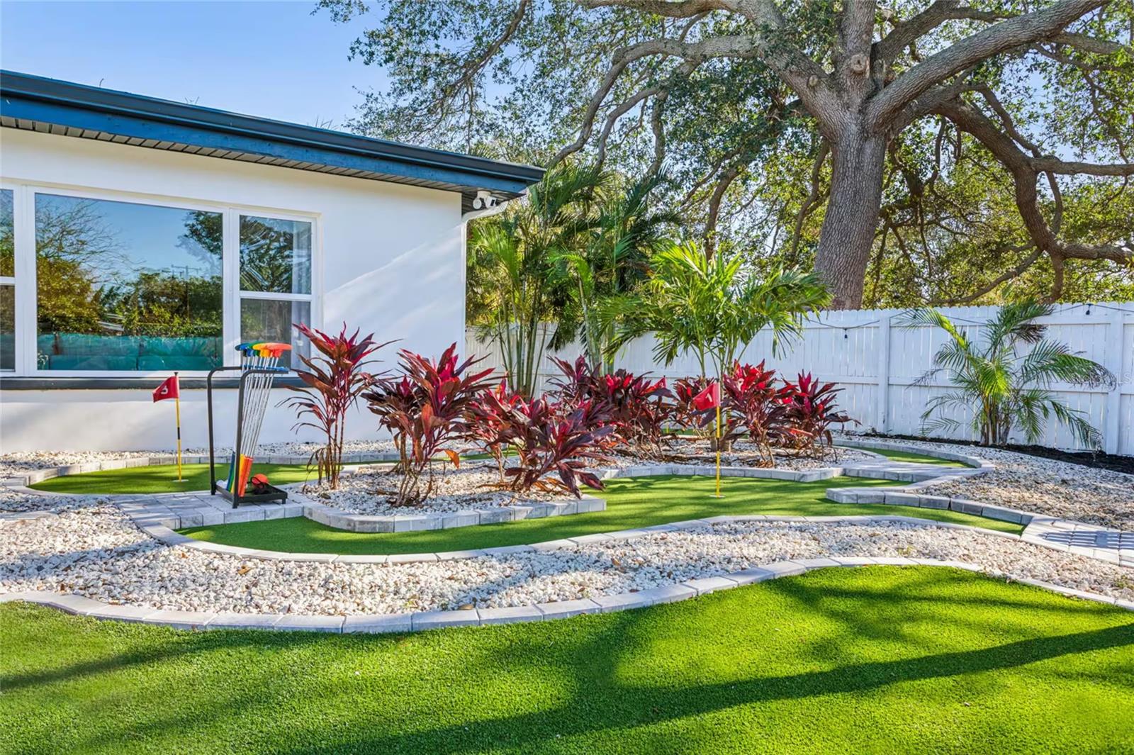 100 GATEWOOD DRIVE, Largo, FL 33770