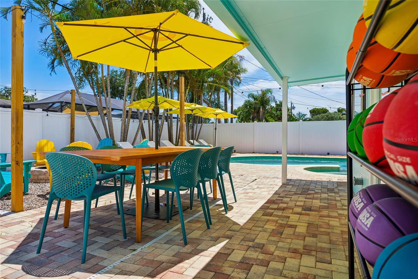 11668 83RD AVENUE, Seminole, FL 33772