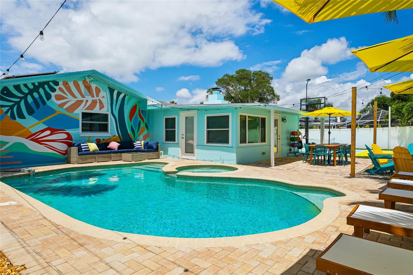 11668 83RD AVENUE, Seminole, FL 33772