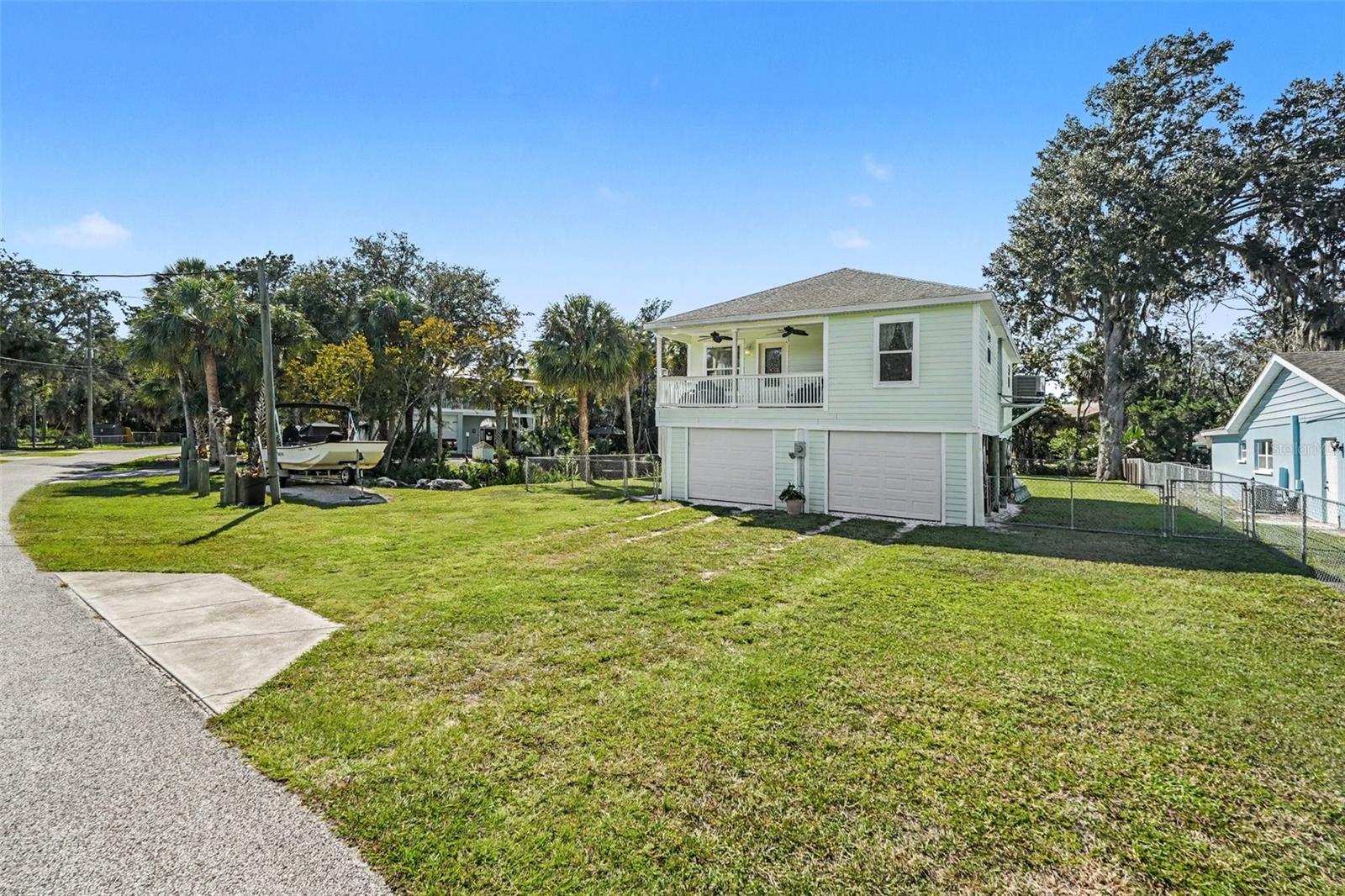 6101 AVENUE OF THE PALMS, Weeki Wachee, FL 34607 6101 AVENUE OF THE PALMS, Weeki Wachee, FL 34607