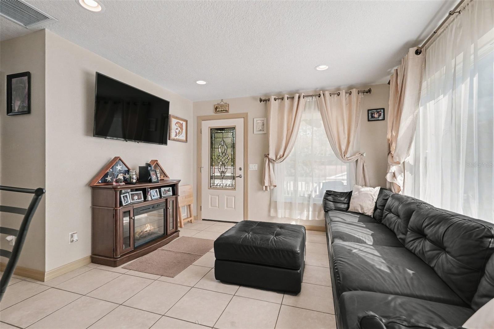 6101 AVENUE OF THE PALMS, Weeki Wachee, FL 34607