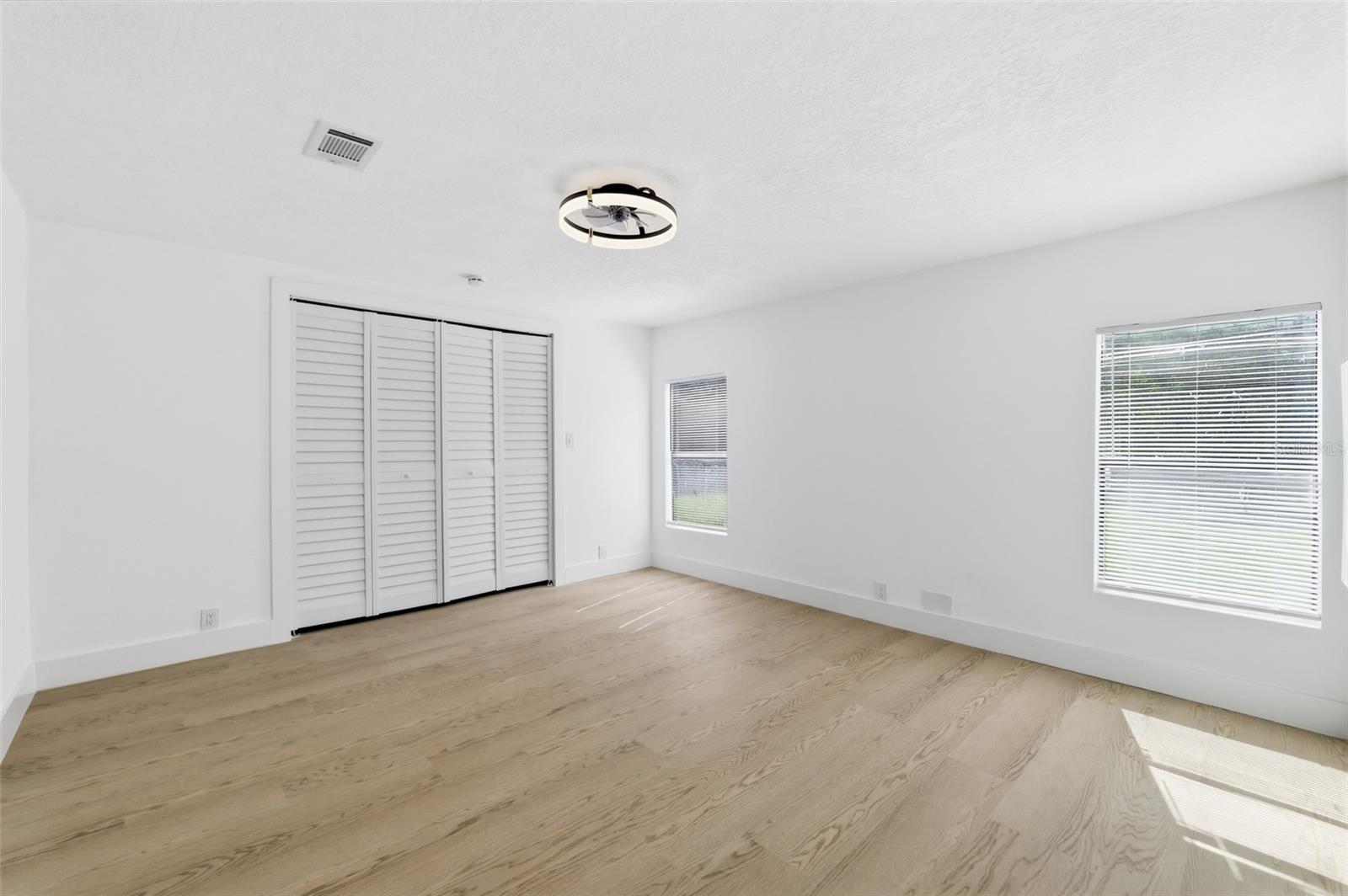 8036 S MEADOWVIEW CIR, Tampa, FL 33625
