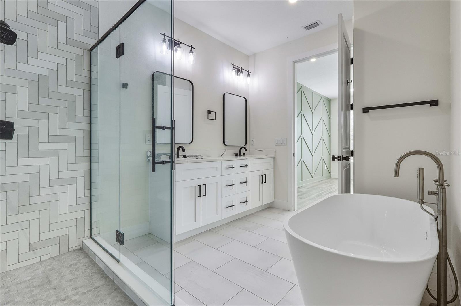 120 E GLADYS STREET, #5, Tampa, FL 33602
