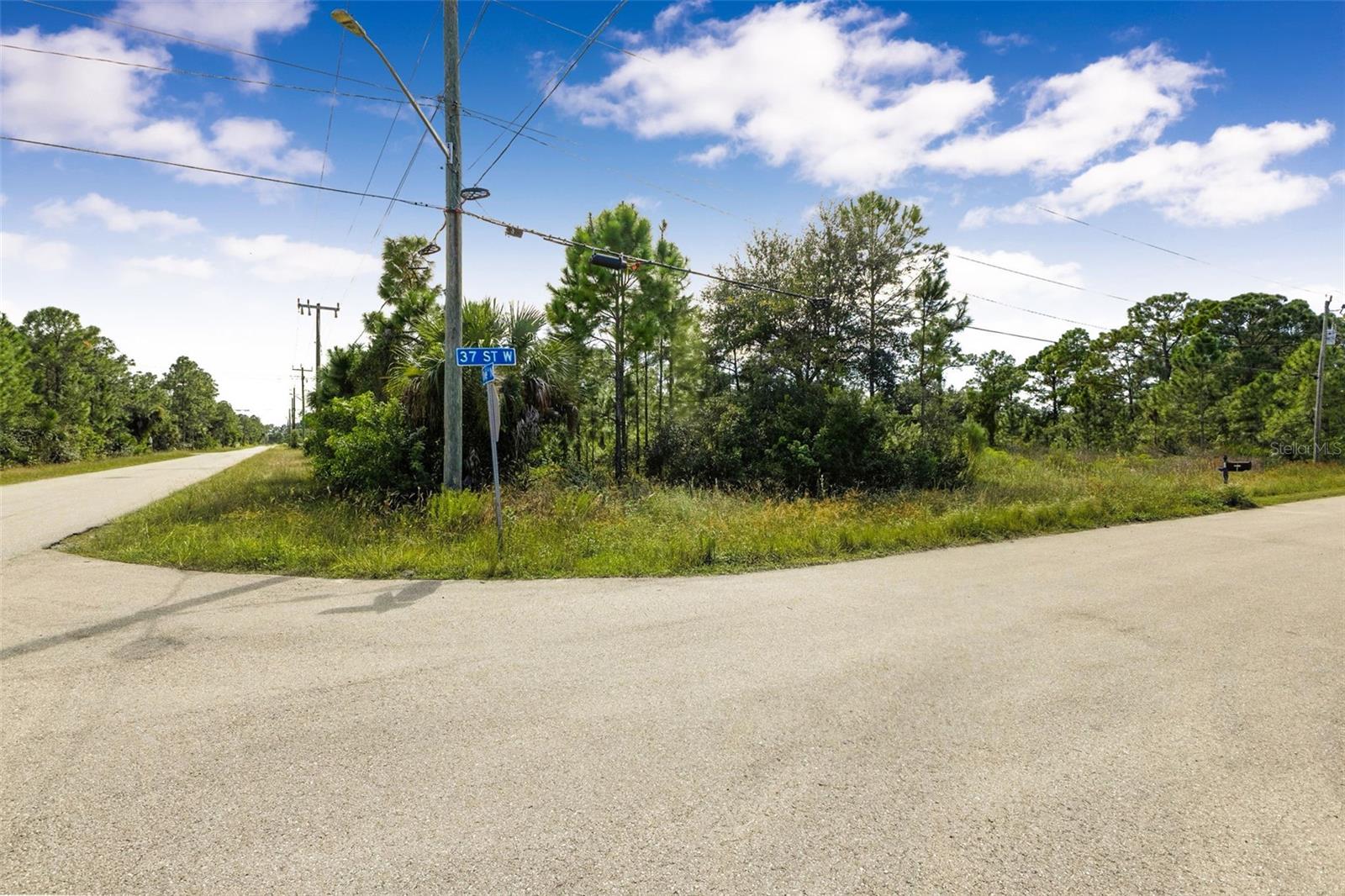 3201 37TH STREET W, Lehigh Acres, FL 33971