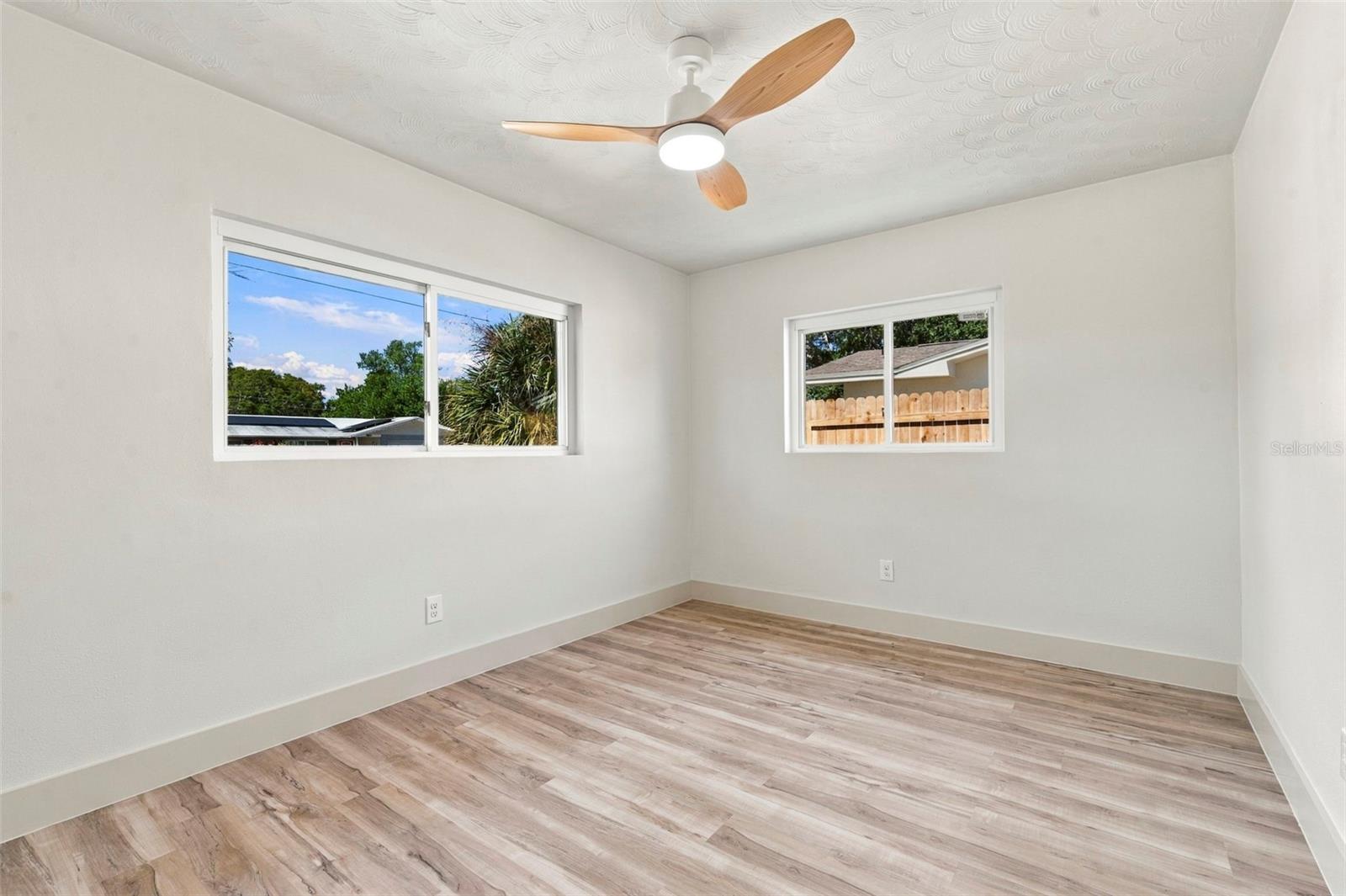 1405 ARDEN AVENUE, Clearwater, FL 33755