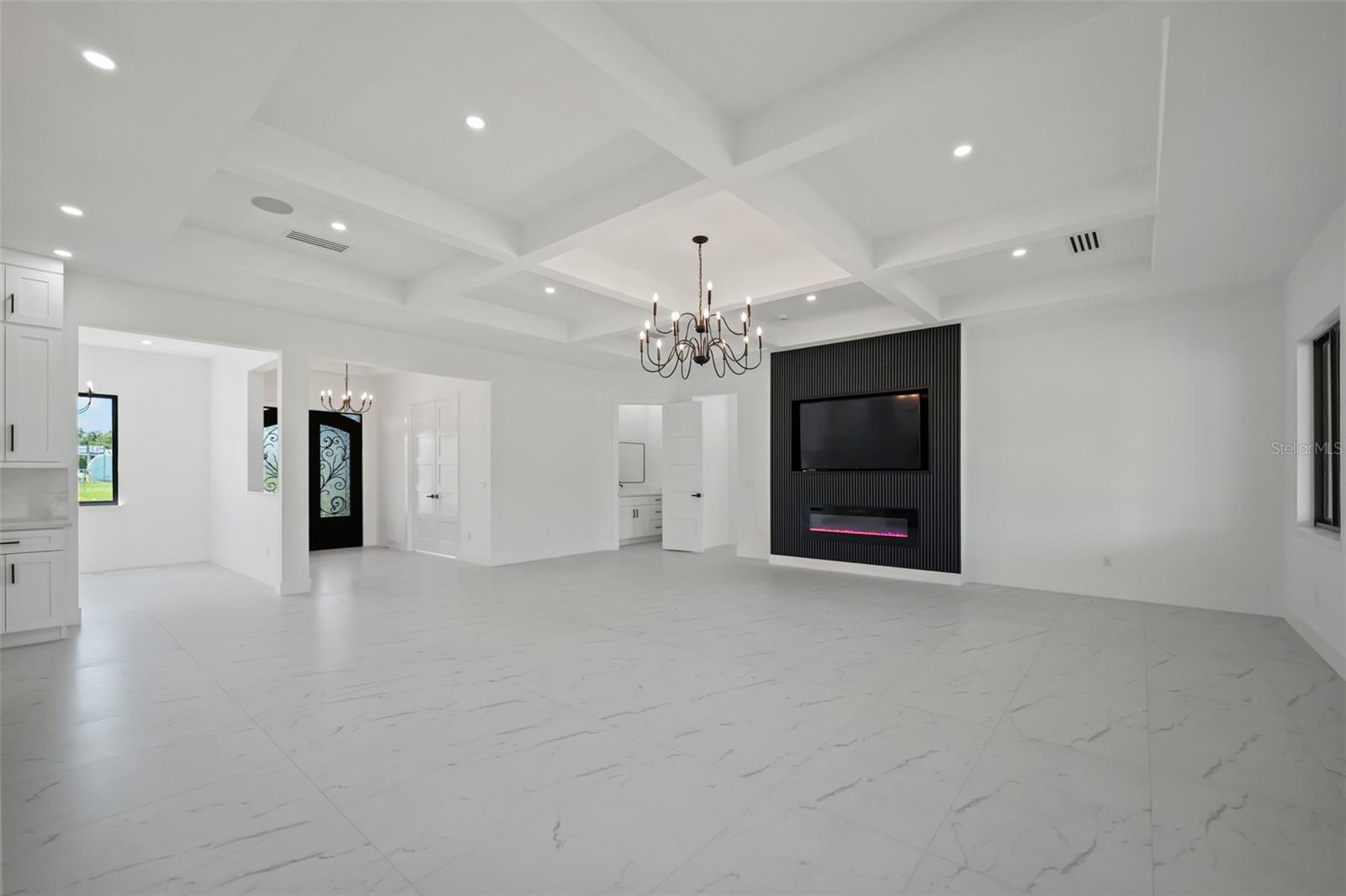 14080 SYDNEY ROAD, Dover, FL 33527