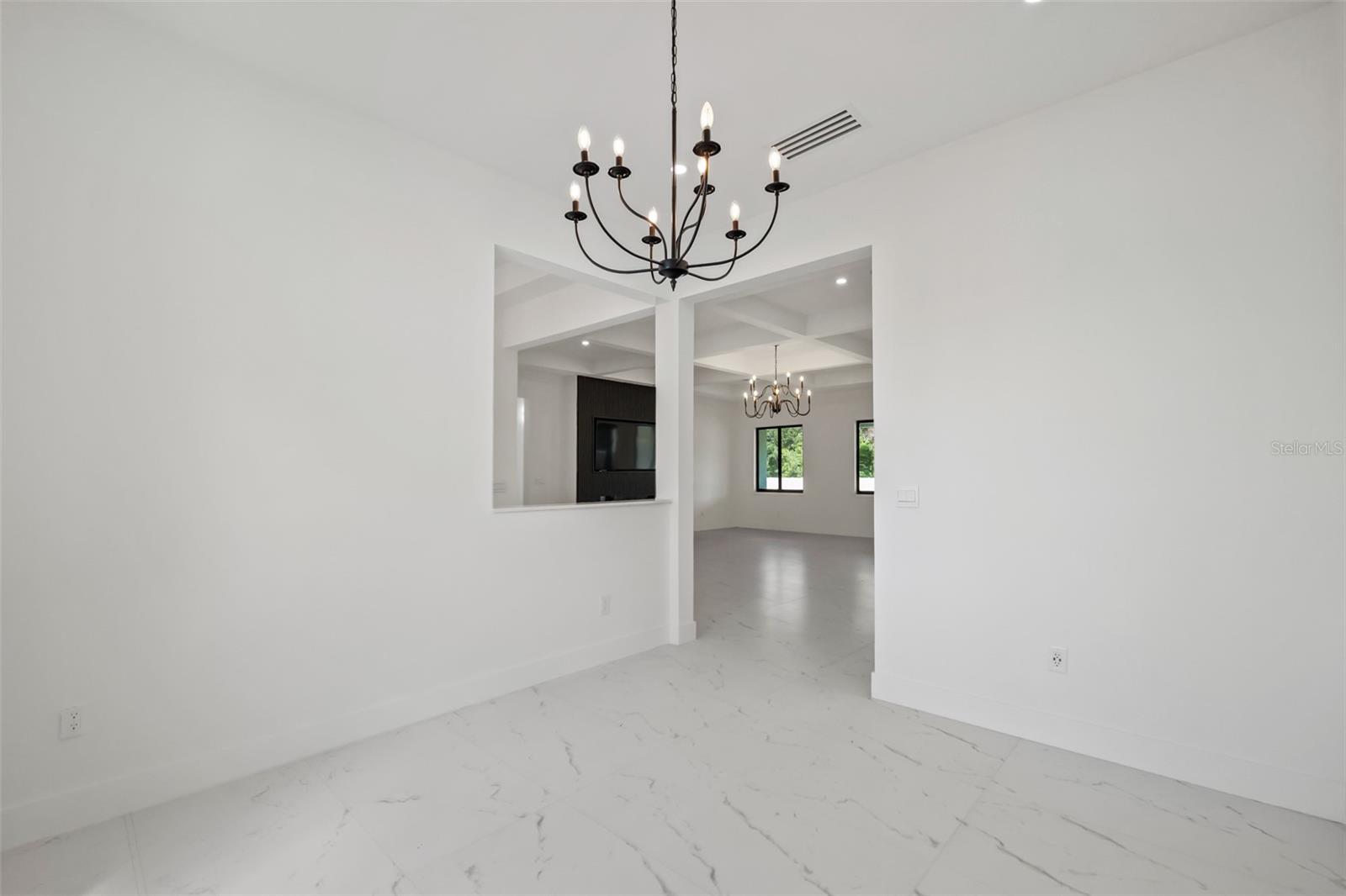 14080 SYDNEY ROAD, Dover, FL 33527