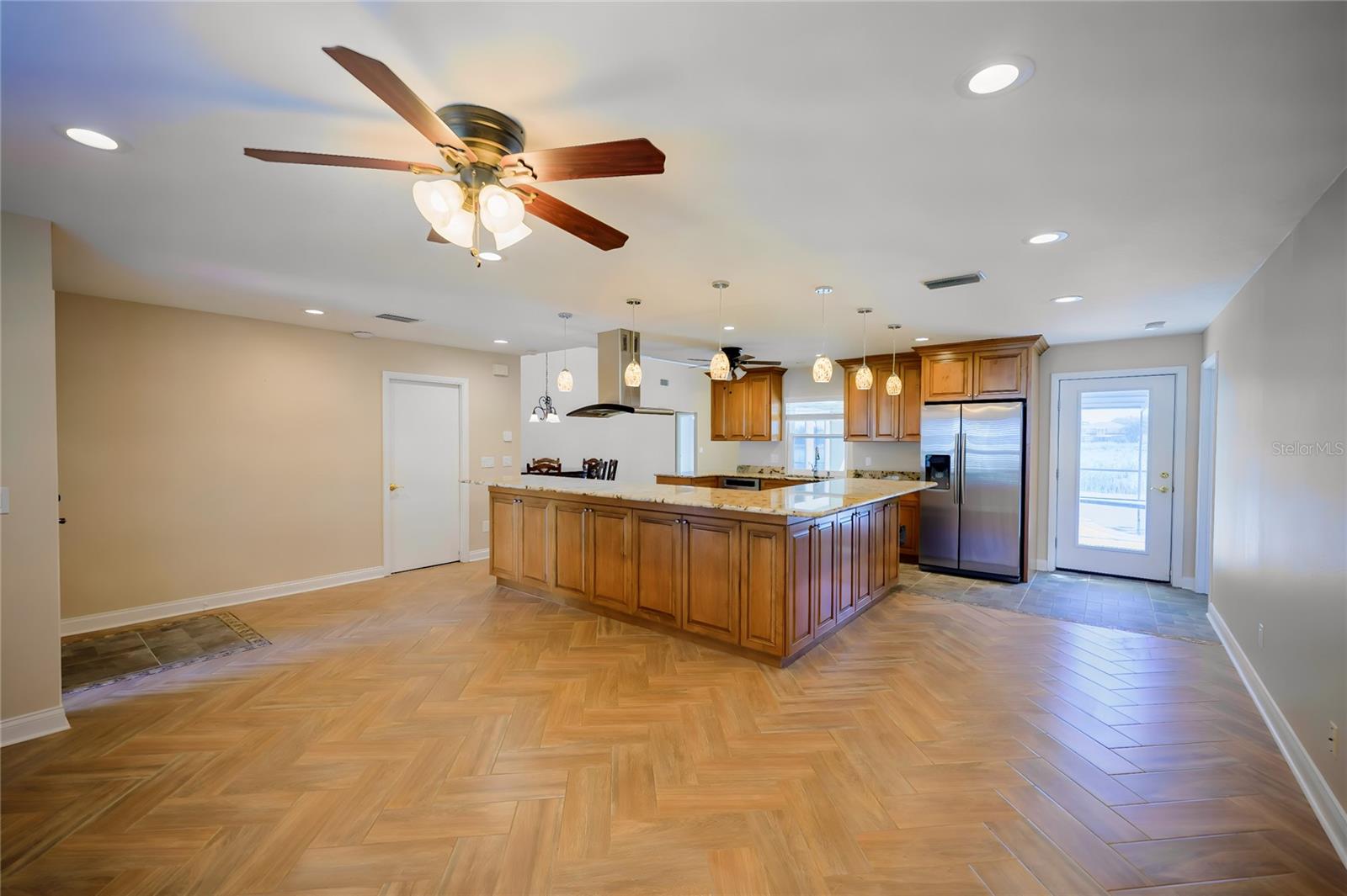 Kitchen /dining upon entry