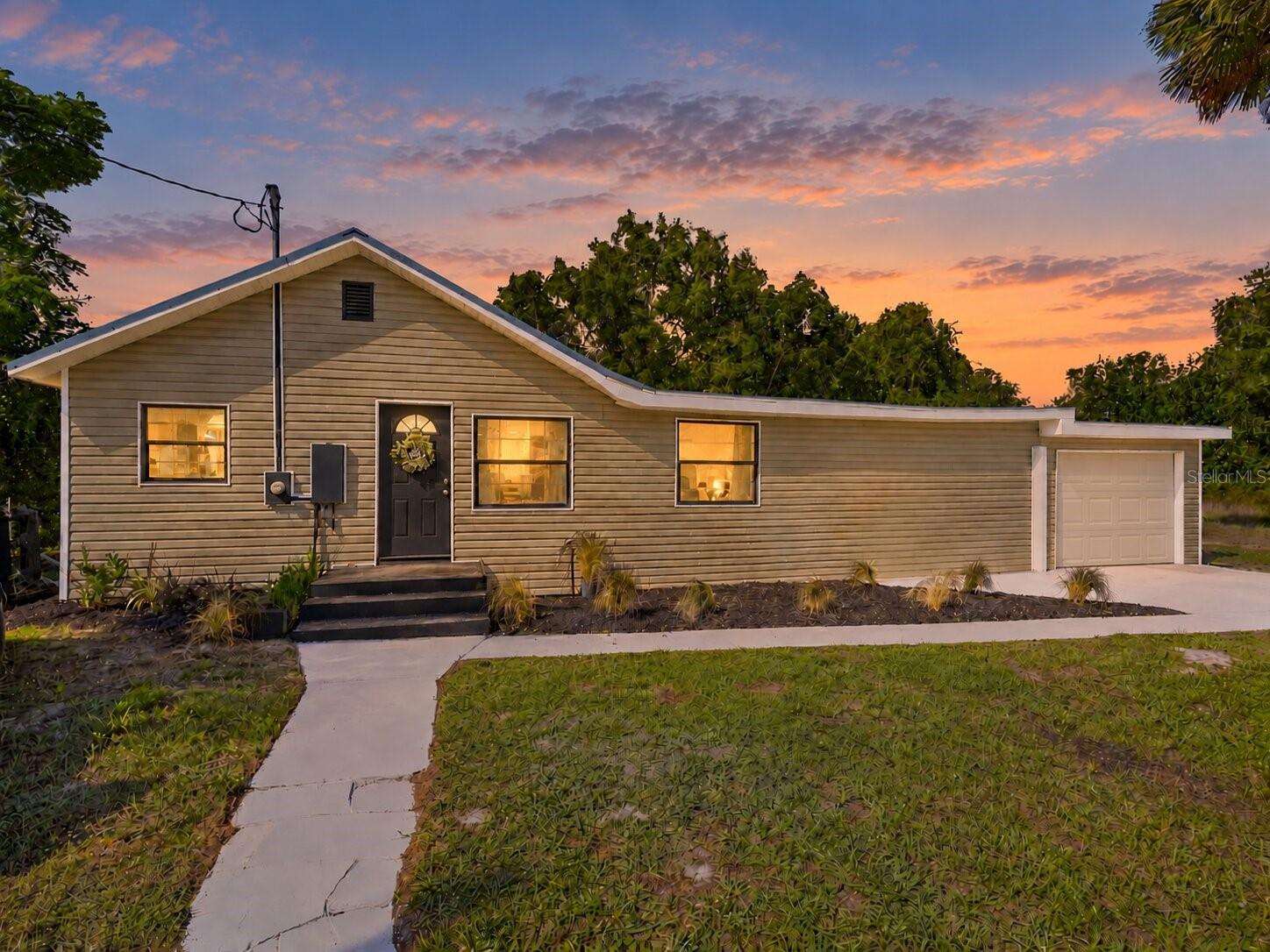 318 NE 4TH STREET, Webster, FL 33597