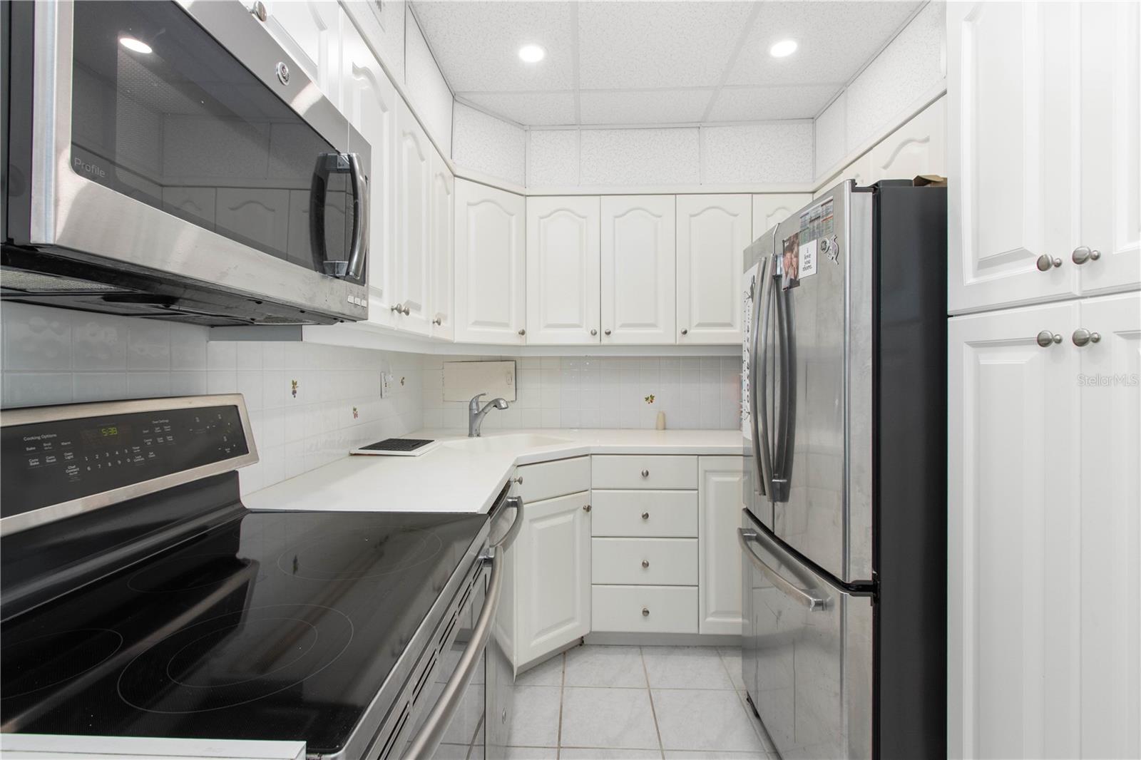 31 ISLAND WAY, #1507, Clearwater Beach, FL 33767