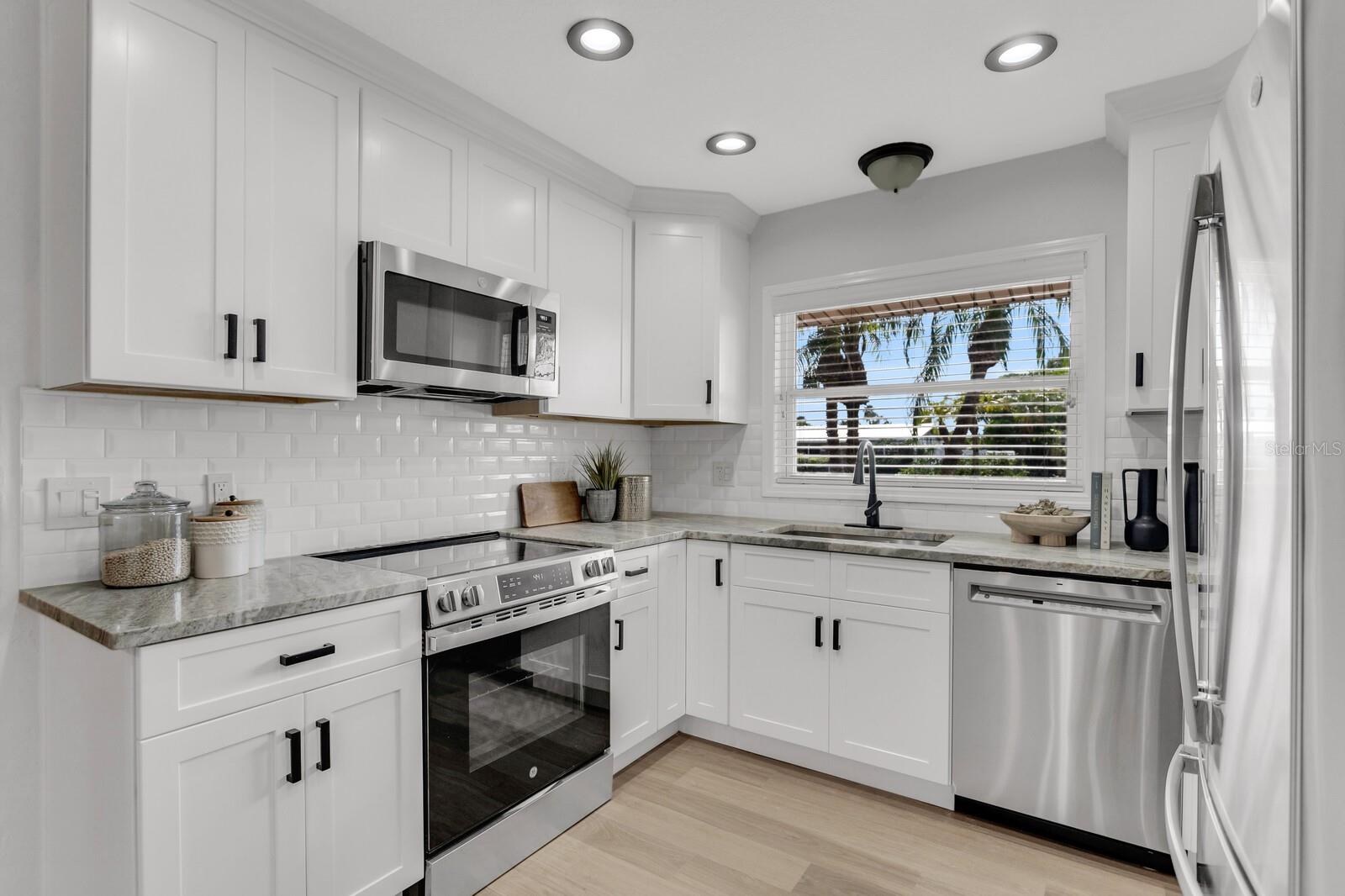 3935 W EDEN ROC CIRCLE, Tampa, FL 33634