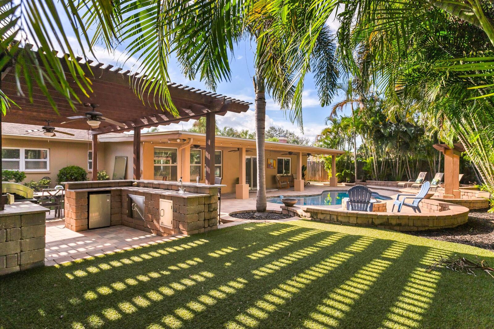 3935 W EDEN ROC CIRCLE, Tampa, FL 33634