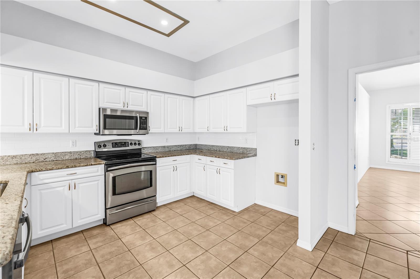18520 SUNWARD LAKE PLACE, Lutz, FL 33549