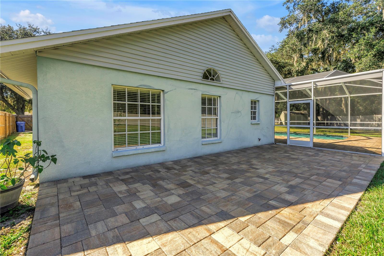 18520 SUNWARD LAKE PLACE, Lutz, FL 33549