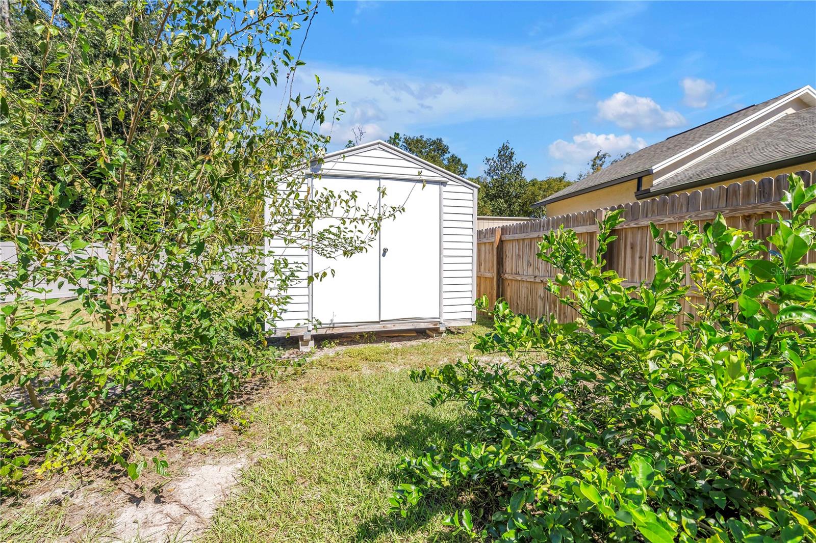 18520 SUNWARD LAKE PLACE, Lutz, FL 33549