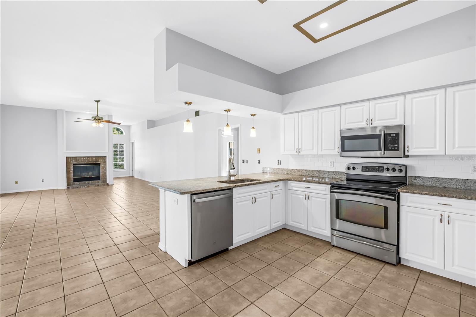 18520 SUNWARD LAKE PLACE, Lutz, FL 33549