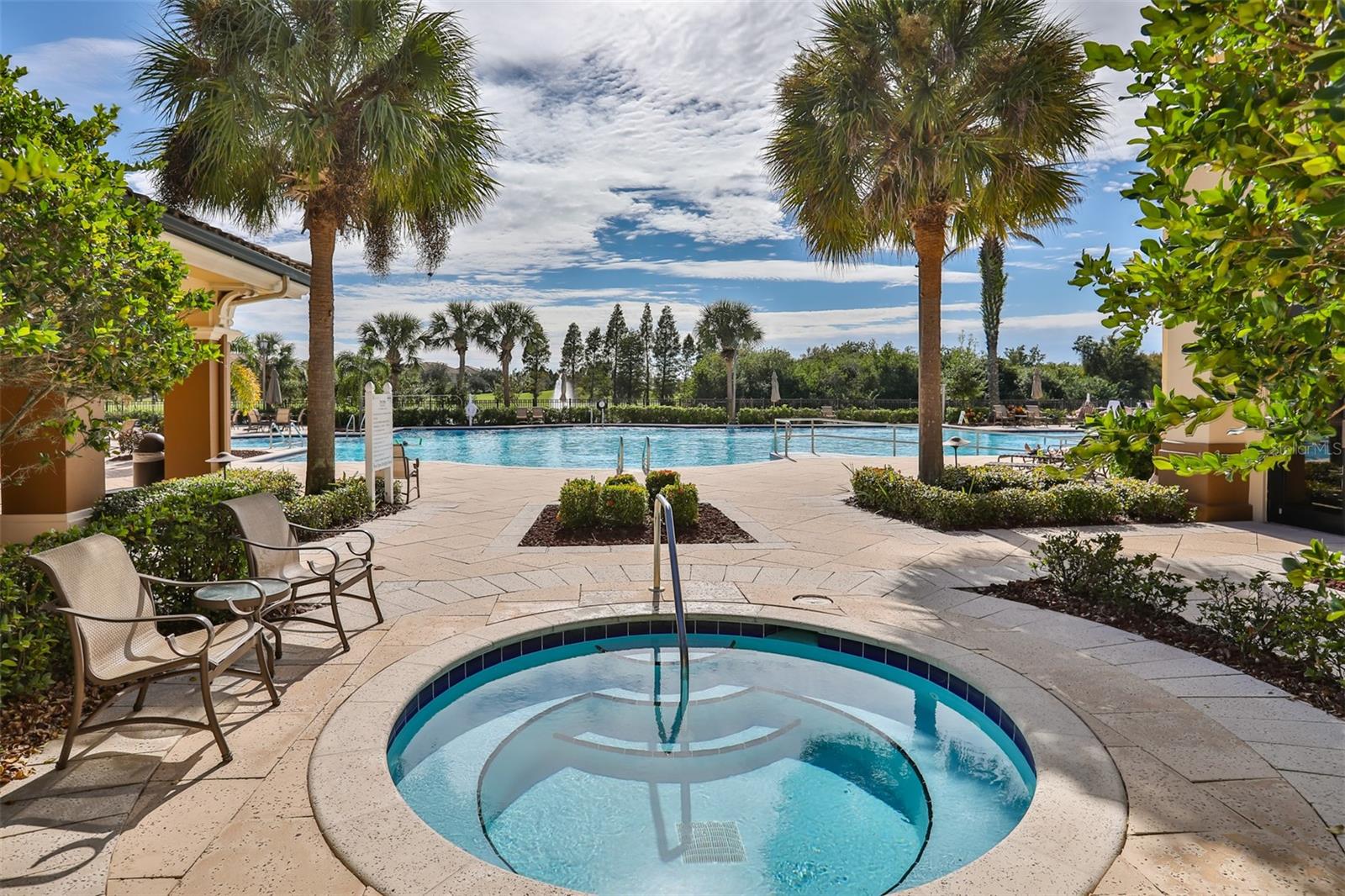 Renaissance Golf and Country Club - Heated Pool and SPA