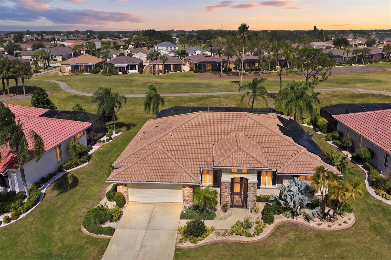 Stunning Executive Pool Home directly on the Renaissance Golf course Stunning Executive Pool Home directly on the Renaissance Golf course