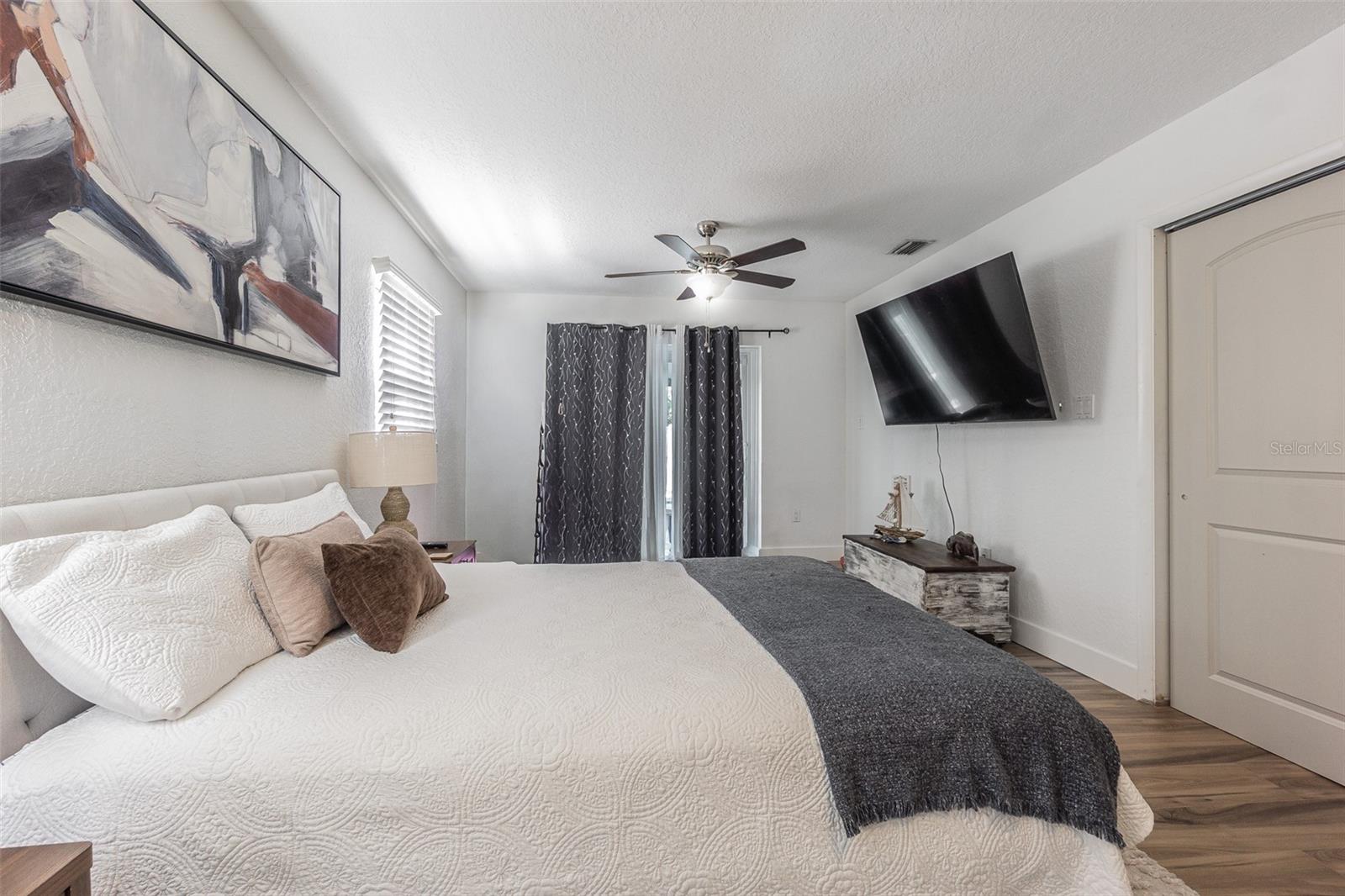 1362 ROBINSON DRIVE, St Petersburg, FL 33710