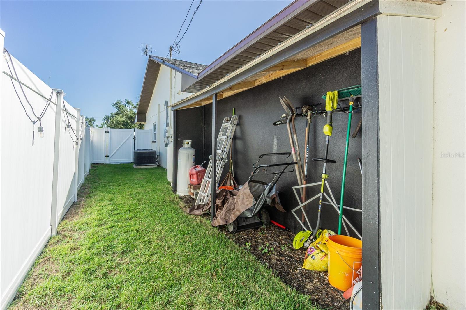 1362 ROBINSON DRIVE, St Petersburg, FL 33710