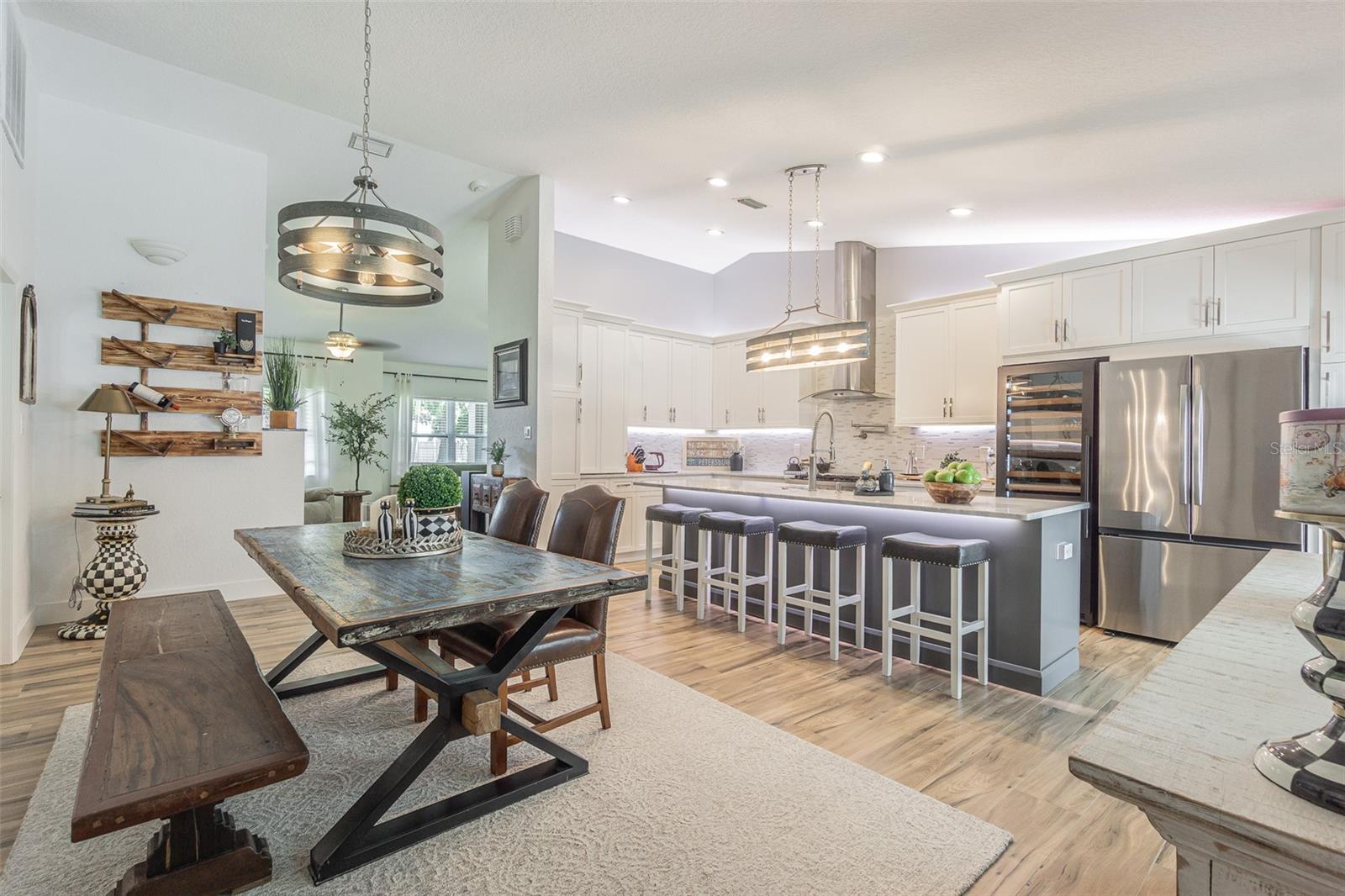 1362 ROBINSON DRIVE, St Petersburg, FL 33710