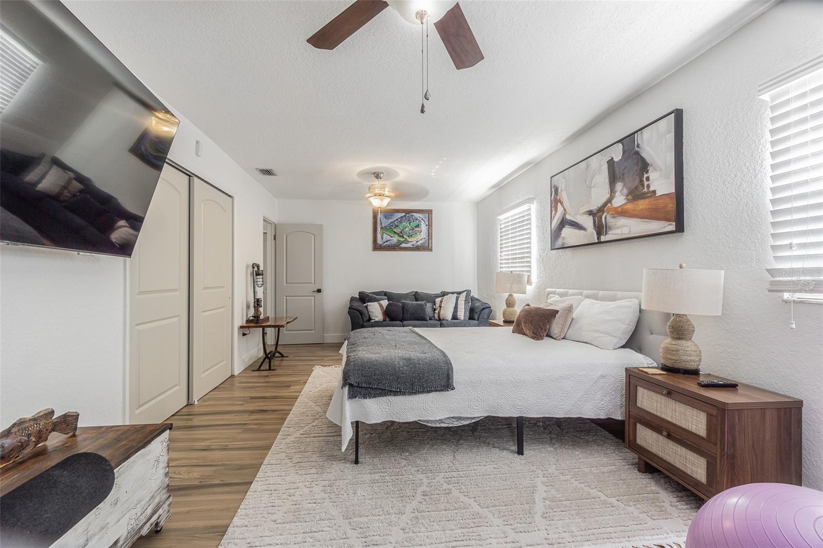 1362 ROBINSON DRIVE, St Petersburg, FL 33710