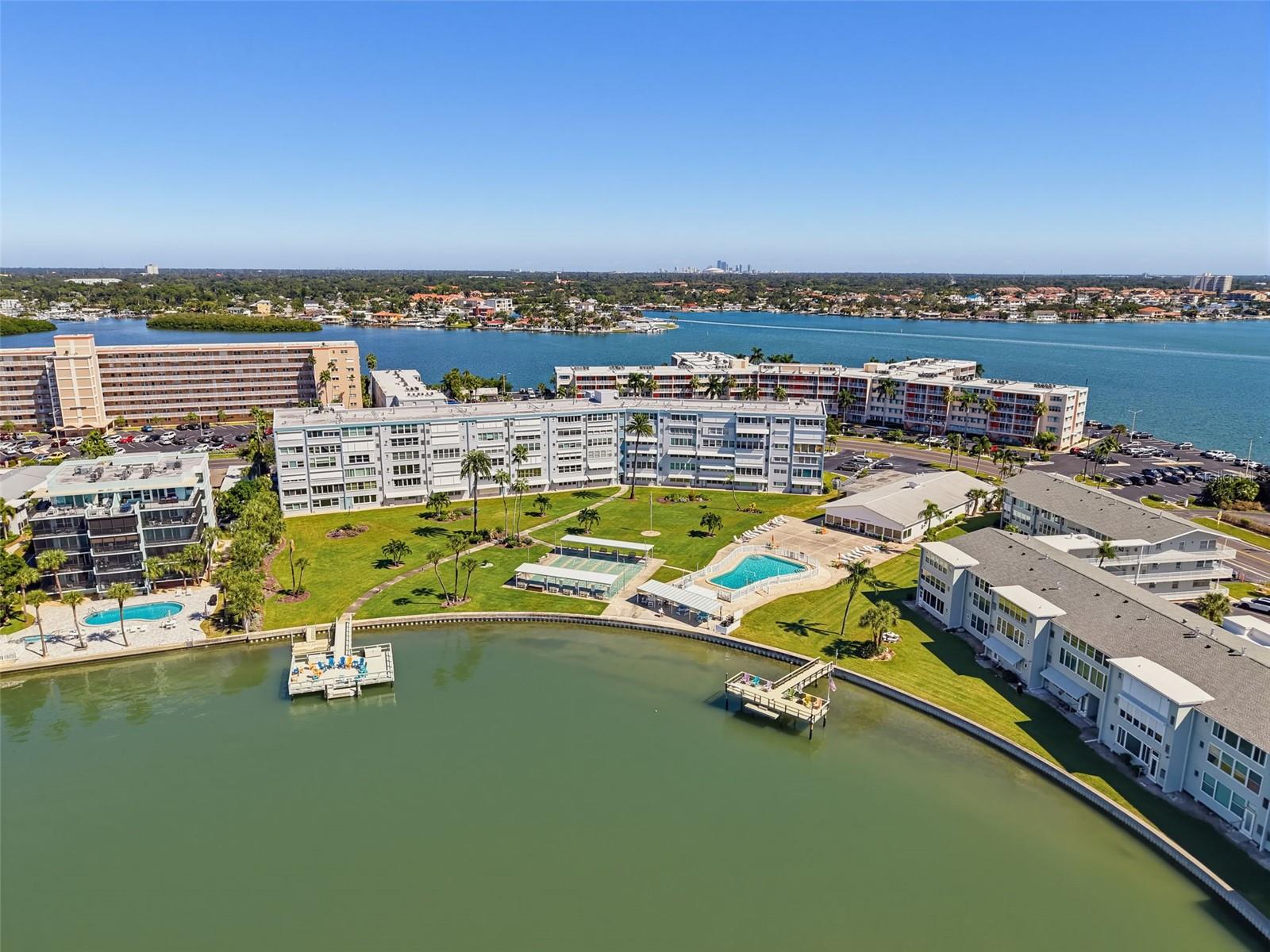 1868 SHORE DRIVE S, #511, South Pasadena, FL 33707