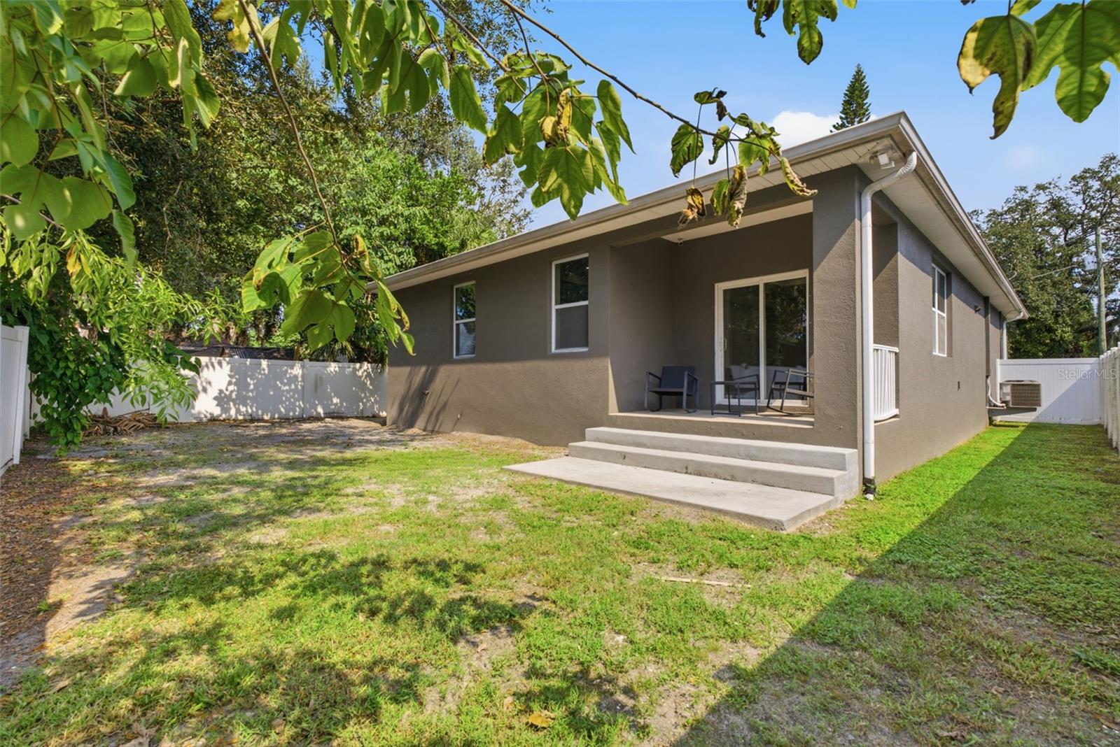 10118 N BROOKS STREET, Tampa, FL 33612