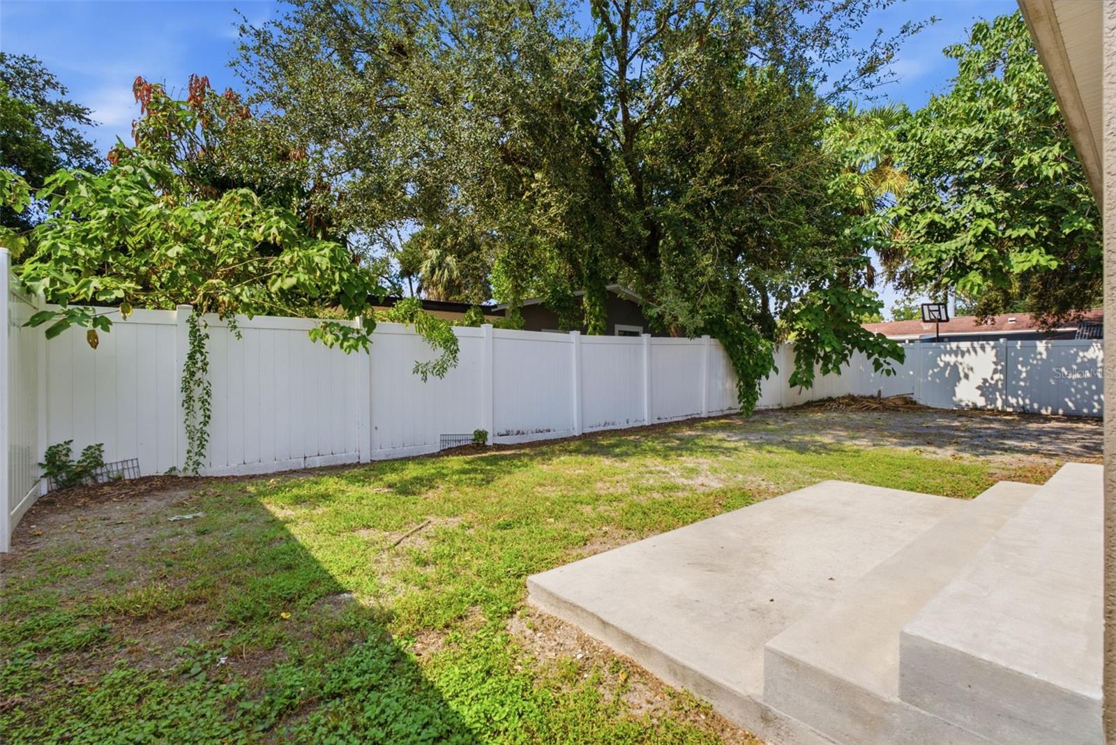 10118 N BROOKS STREET, Tampa, FL 33612
