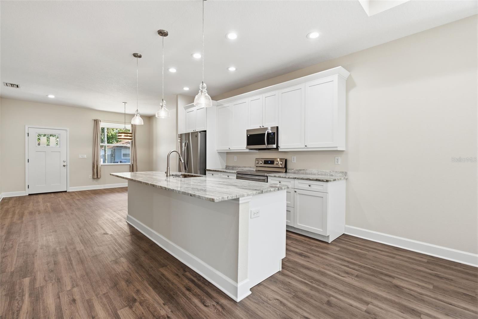 10118 N BROOKS STREET, Tampa, FL 33612