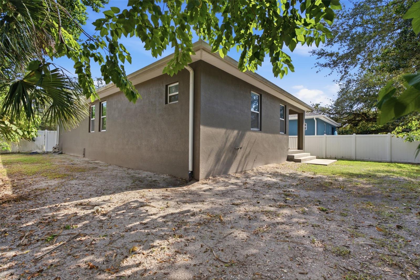 10118 N BROOKS STREET, Tampa, FL 33612