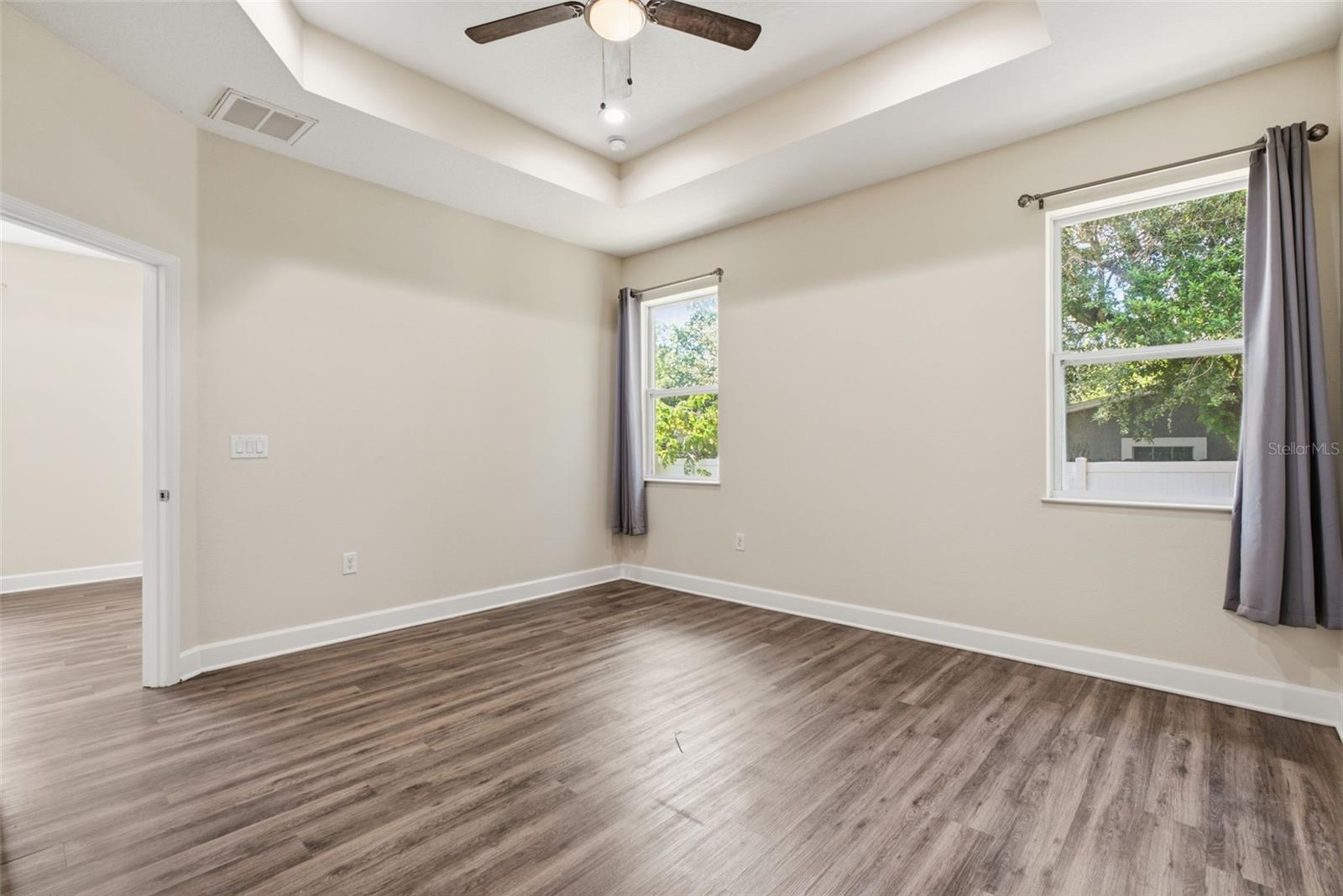 10118 N BROOKS STREET, Tampa, FL 33612