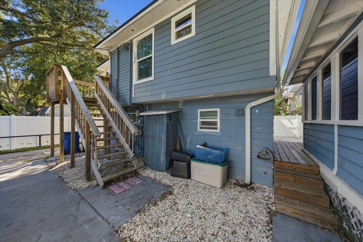 244 21ST AVENUE N, St Petersburg, FL 33704