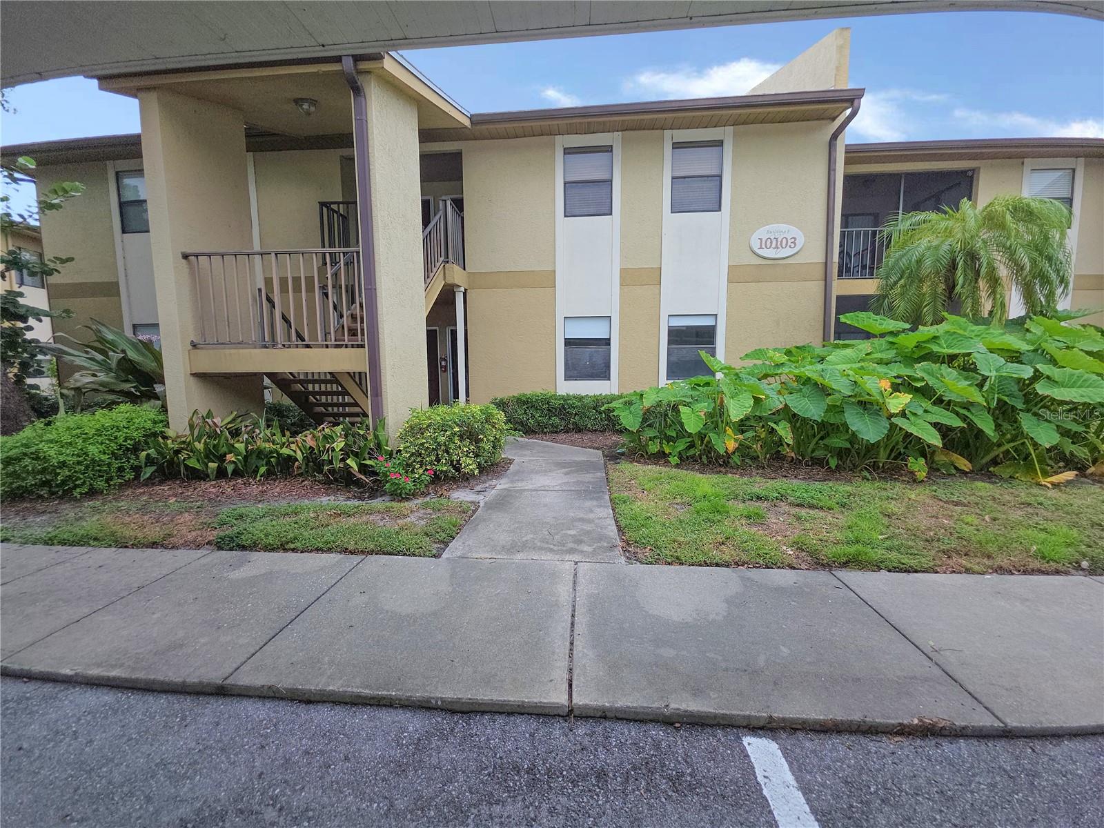10103 SAILWINDS BOULEVARD N, #102, Largo, FL 33773