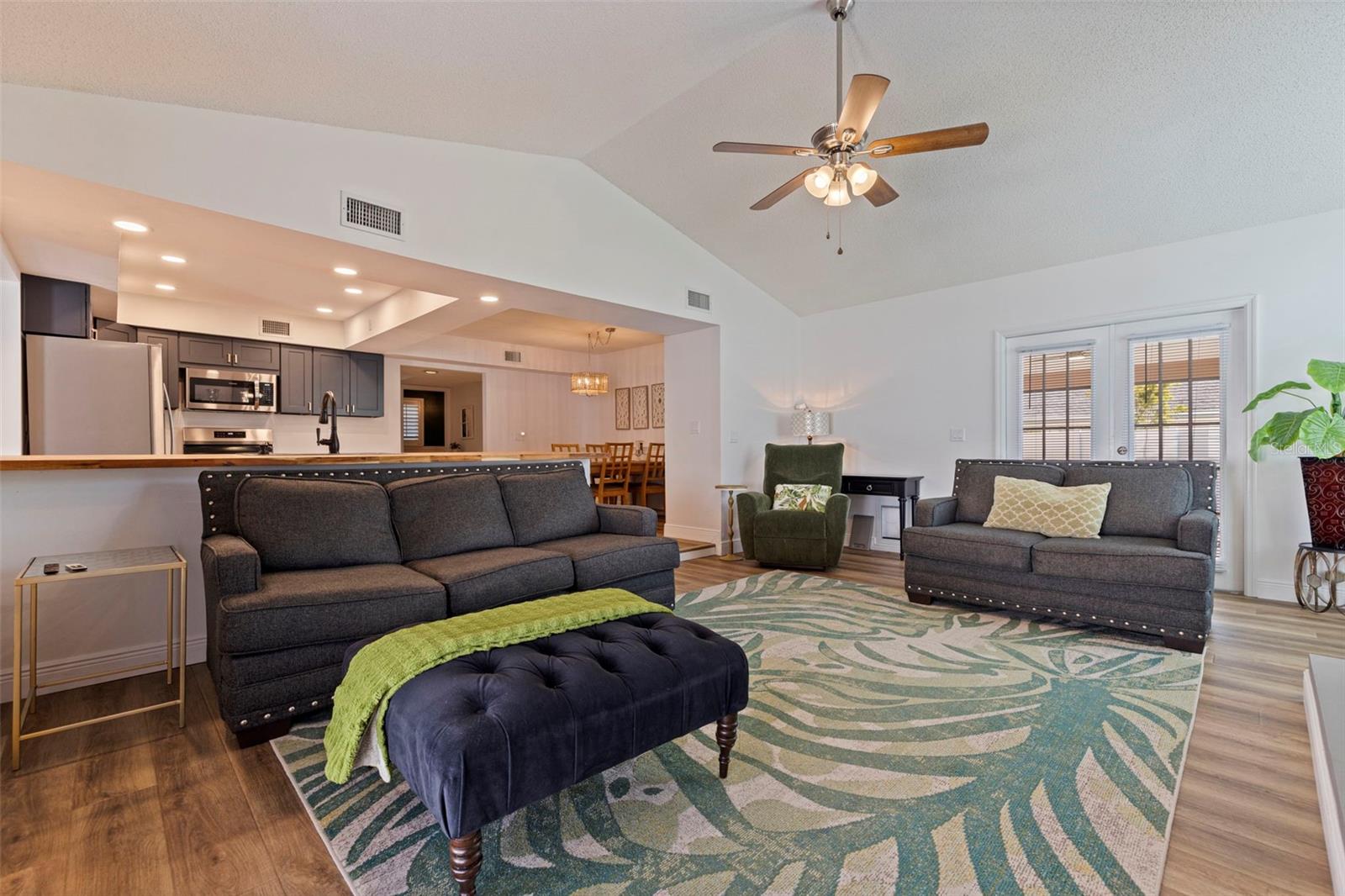 7938 HARWOOD ROAD, Seminole, FL 33777