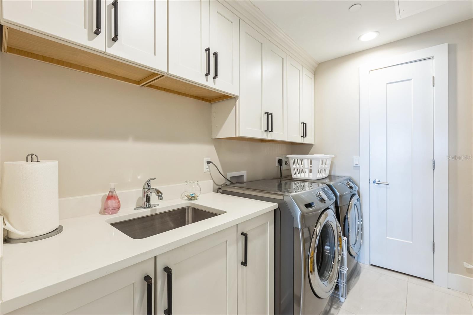 301 S GULFVIEW BOULEVARD, #702, Clearwater Beach, FL 33767