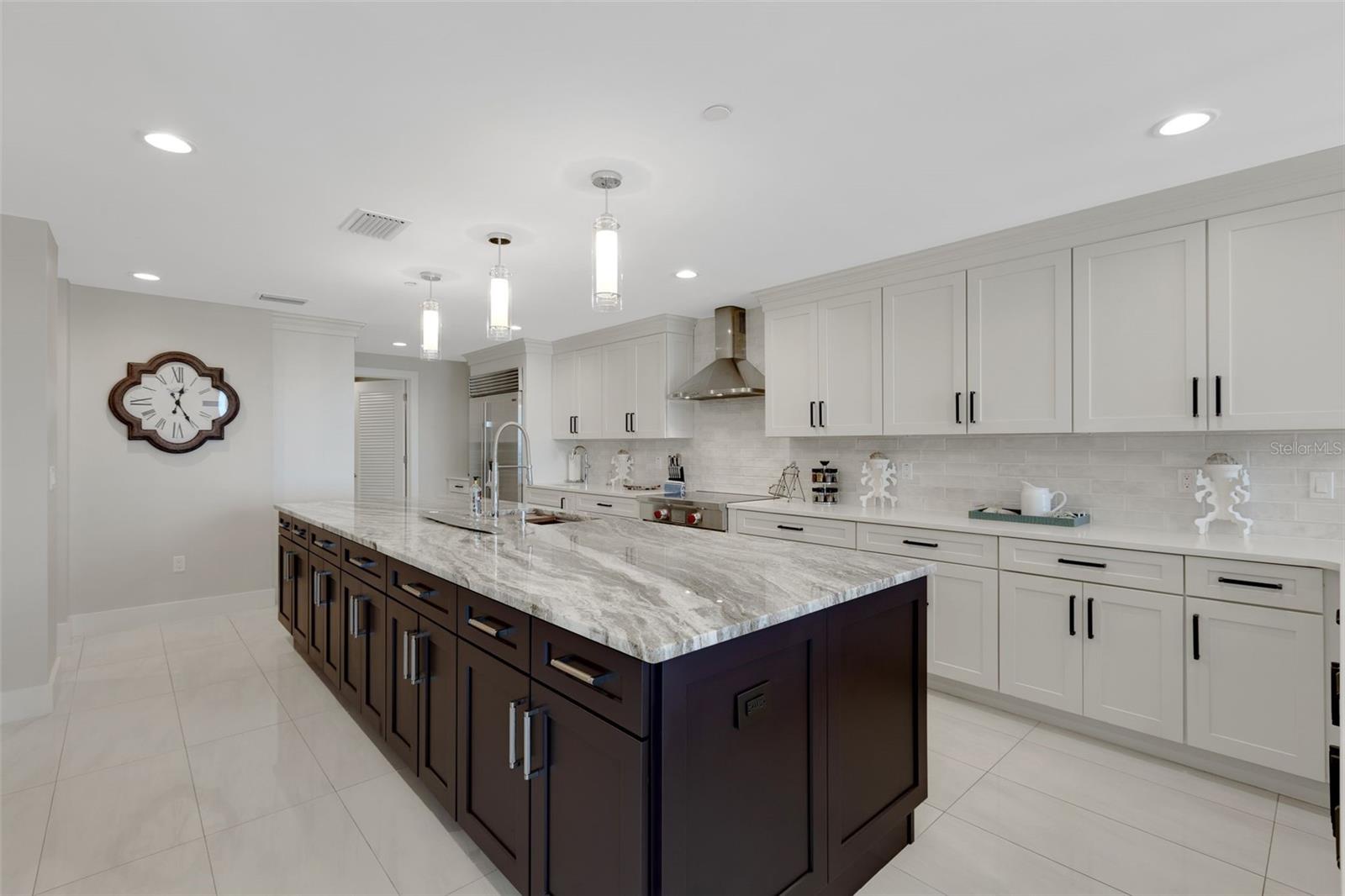 301 S GULFVIEW BOULEVARD, #702, Clearwater Beach, FL 33767