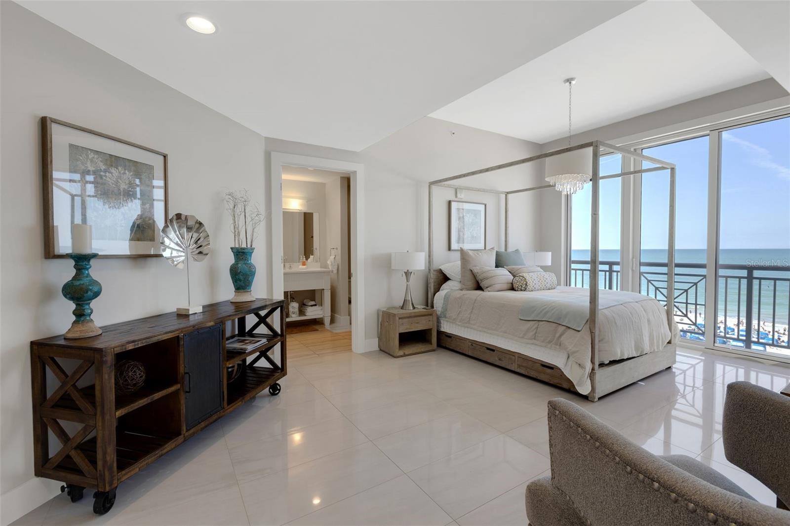 301 S GULFVIEW BOULEVARD, #702, Clearwater Beach, FL 33767