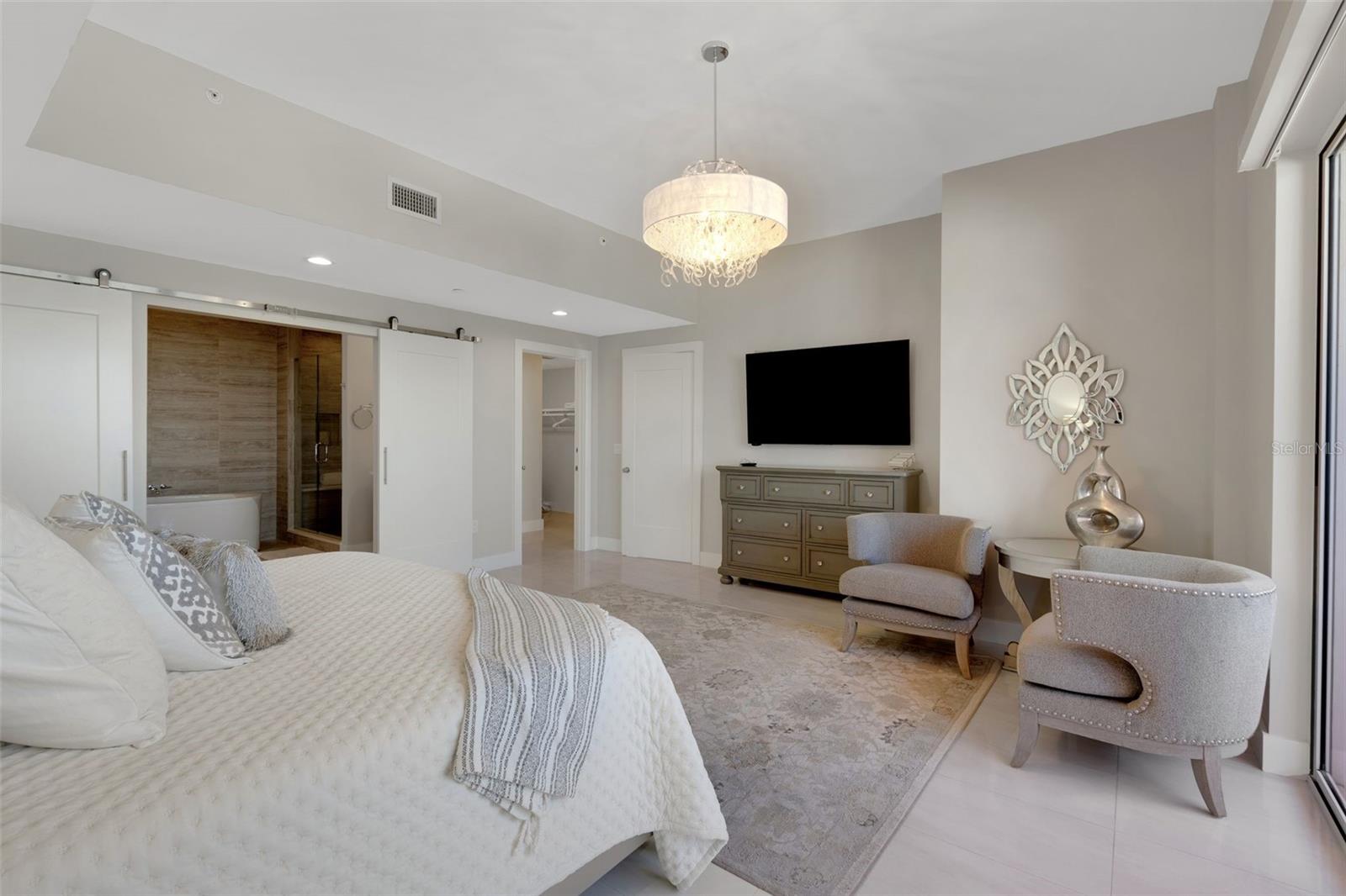 301 S GULFVIEW BOULEVARD, #702, Clearwater Beach, FL 33767