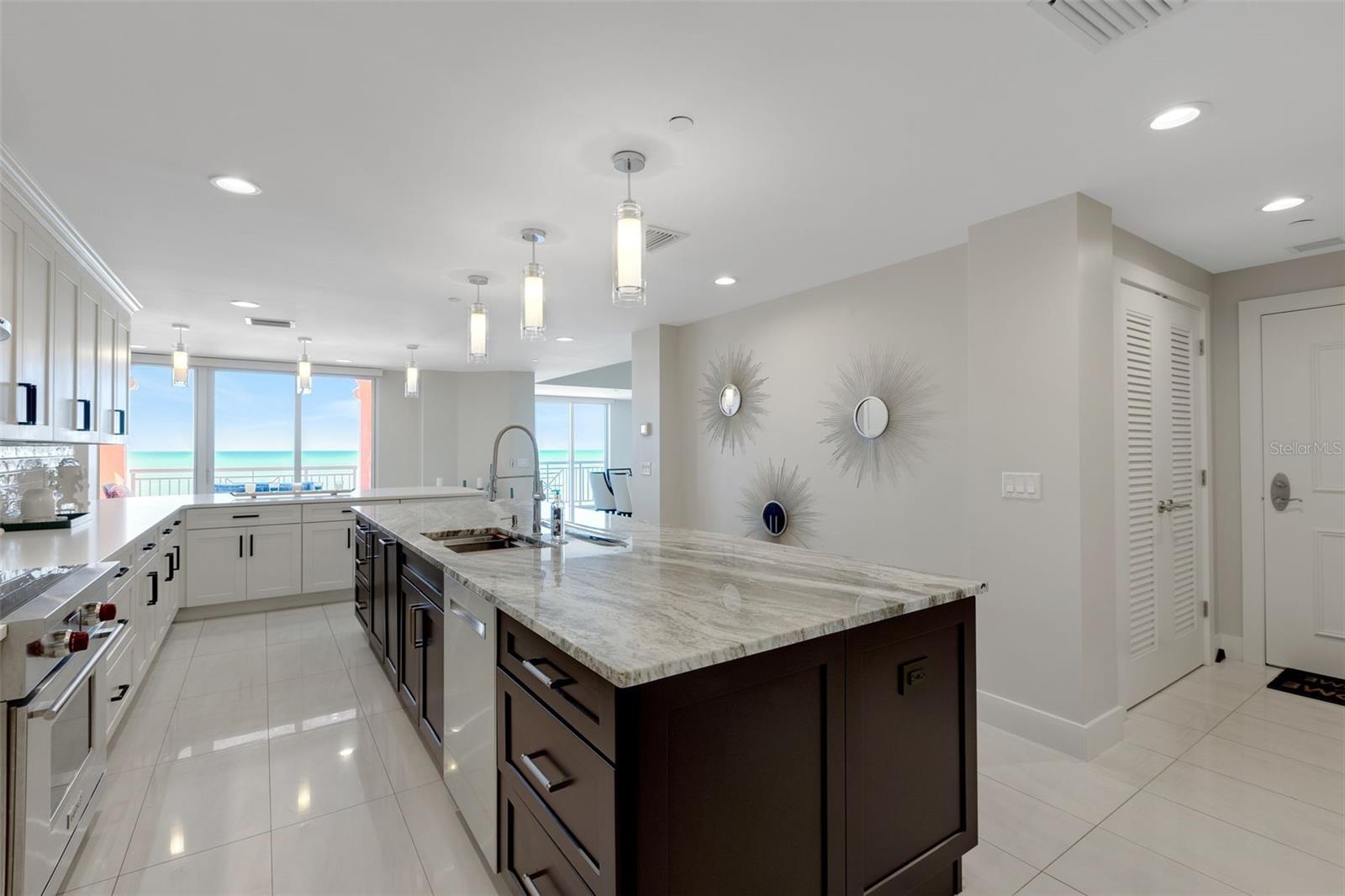 301 S GULFVIEW BOULEVARD, #702, Clearwater Beach, FL 33767