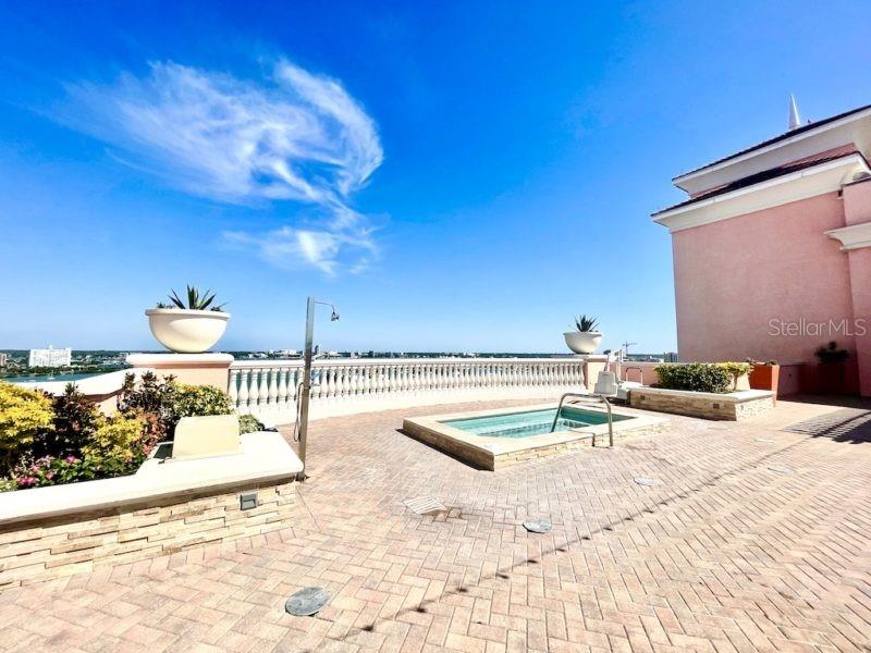 301 S GULFVIEW BOULEVARD, #702, Clearwater Beach, FL 33767
