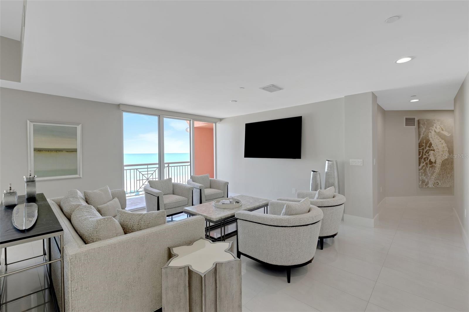 301 S GULFVIEW BOULEVARD, #702, Clearwater Beach, FL 33767