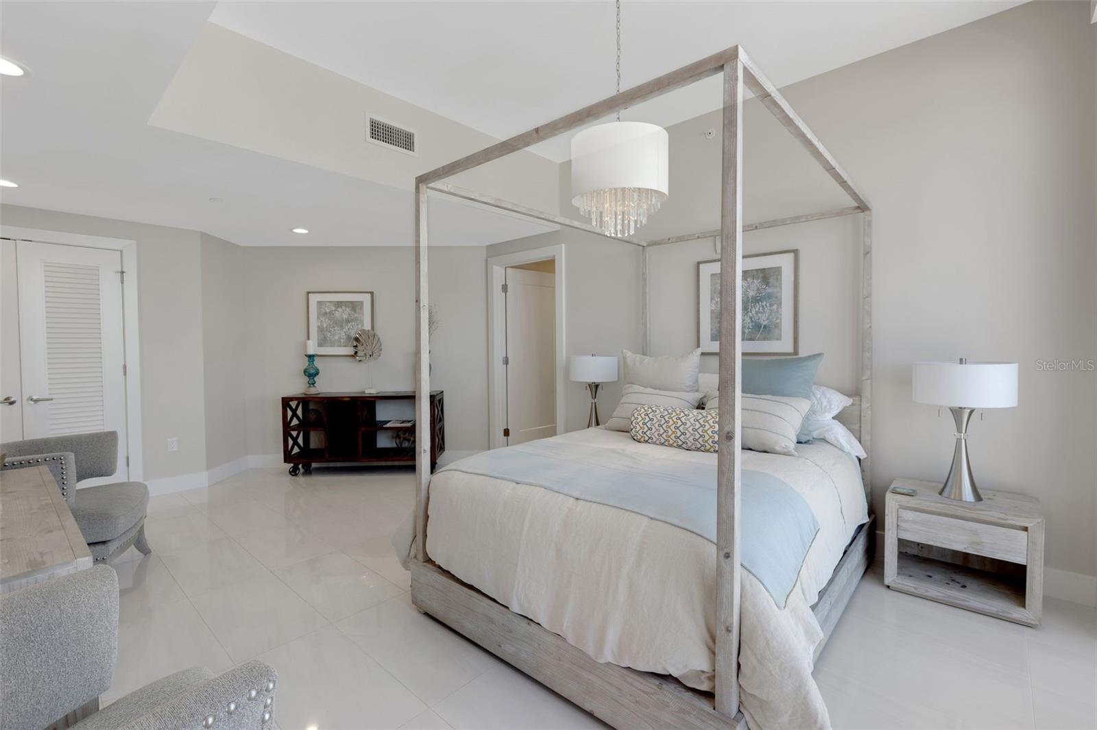 301 S GULFVIEW BOULEVARD, #702, Clearwater Beach, FL 33767