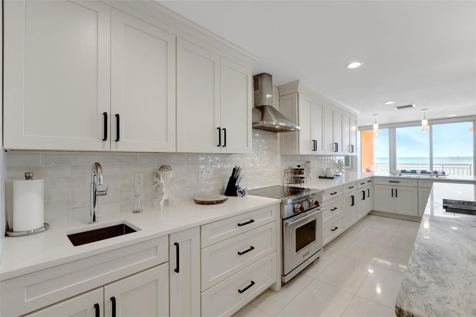 301 S GULFVIEW BOULEVARD, #702, Clearwater Beach, FL 33767