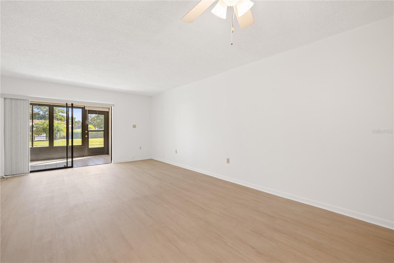 2700 NEBRASKA AVENUE, #3-103, Palm Harbor, FL 34684