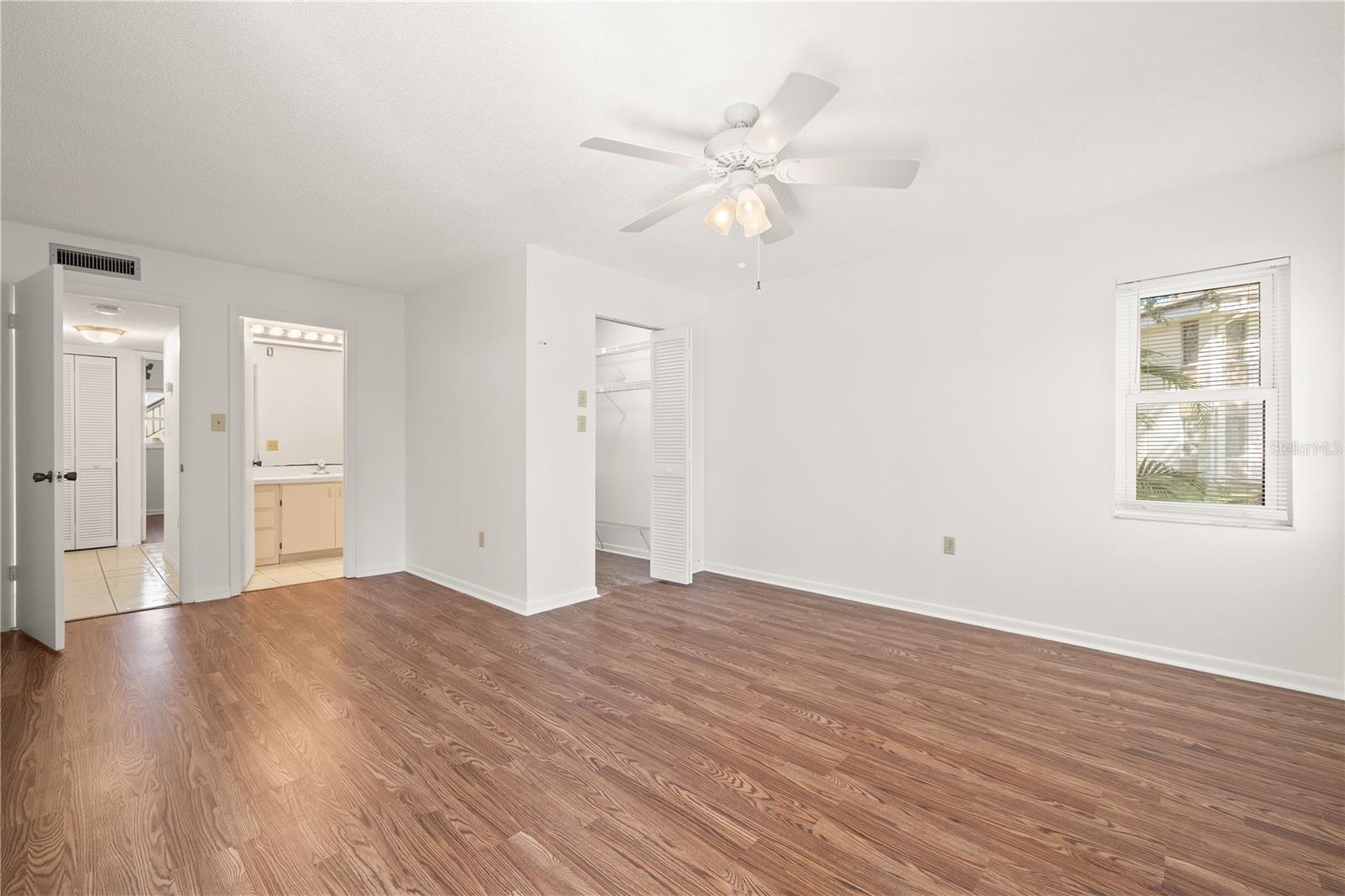 2700 NEBRASKA AVENUE, #3-103, Palm Harbor, FL 34684