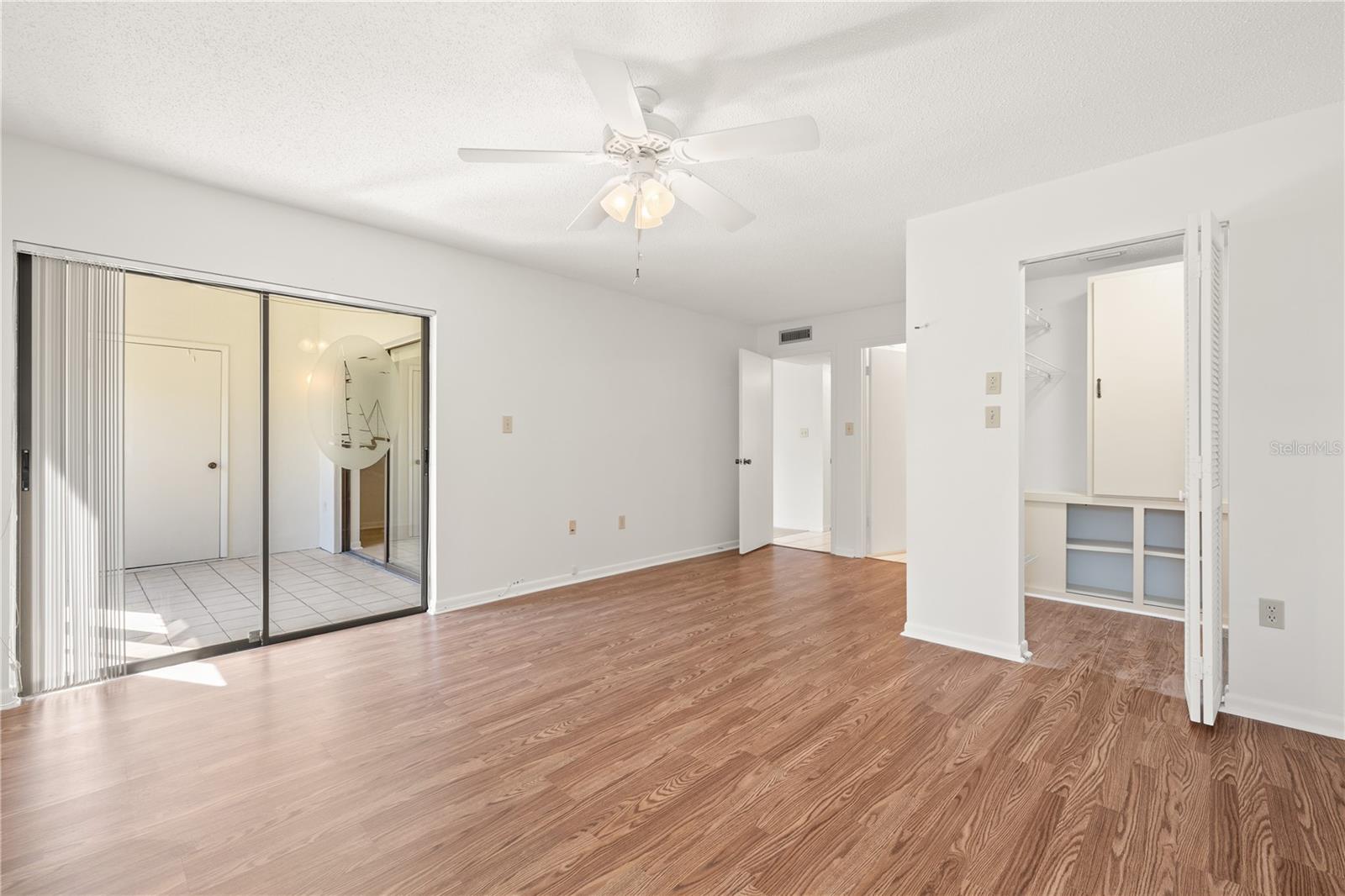 2700 NEBRASKA AVENUE, #3-103, Palm Harbor, FL 34684