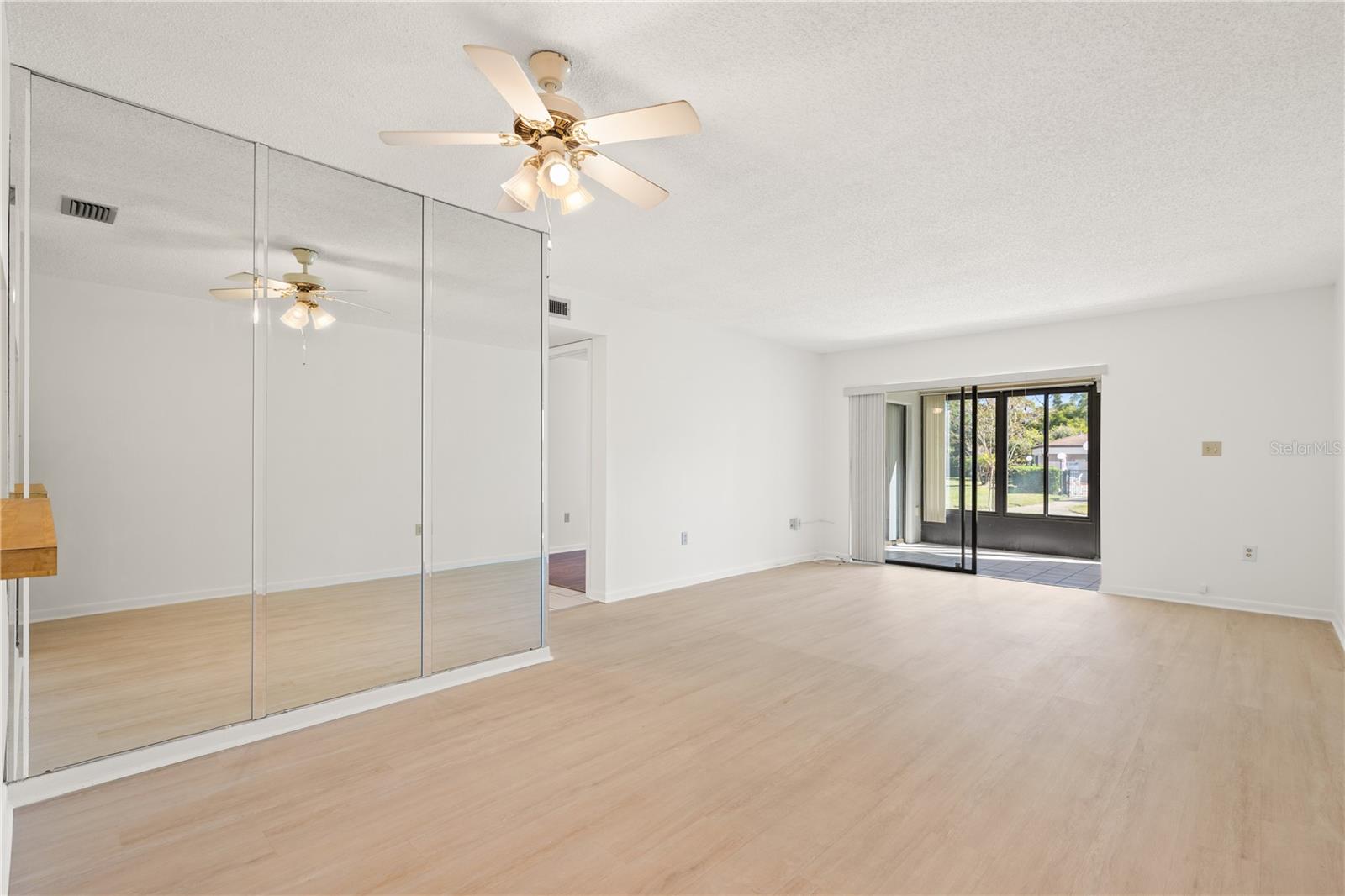2700 NEBRASKA AVENUE, #3-103, Palm Harbor, FL 34684